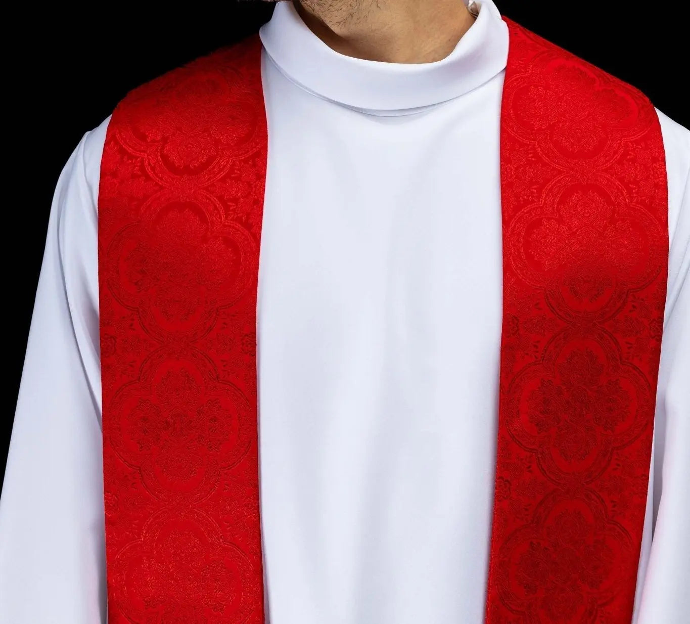 Estola roja de jacquard con Cruz bordada
