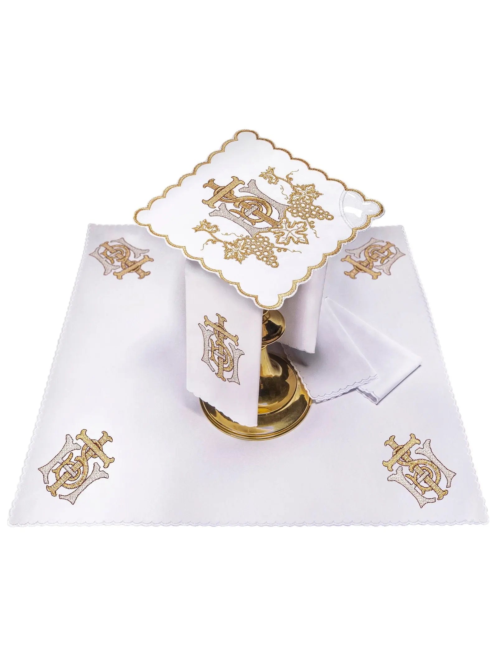 Chalice linen with thick IHS embroidery