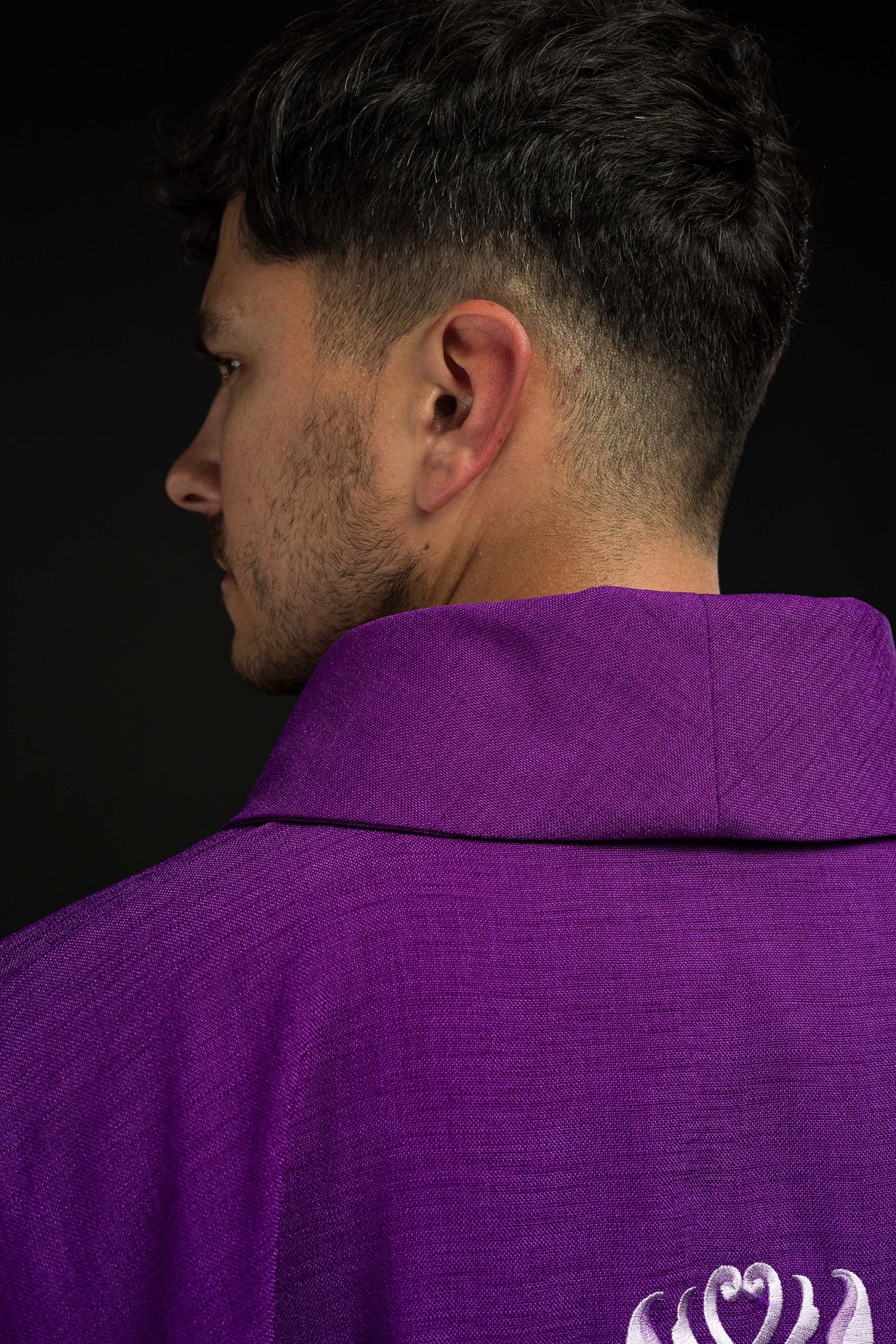 Ornat fioletowy z haftem Krzyża - ORNATY.PL