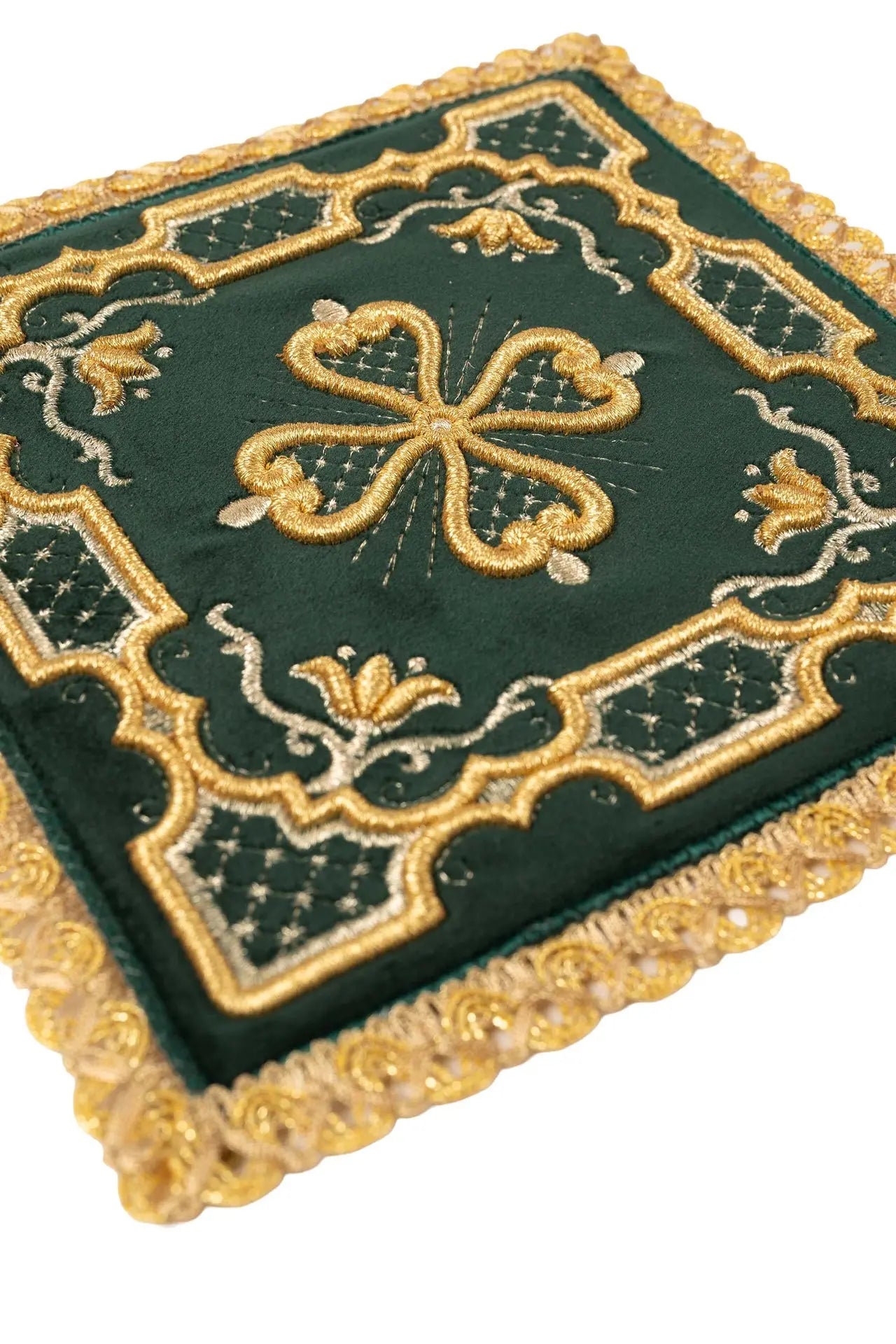 Conjunto de lienzos bordados para cáliz de terciopelo verde