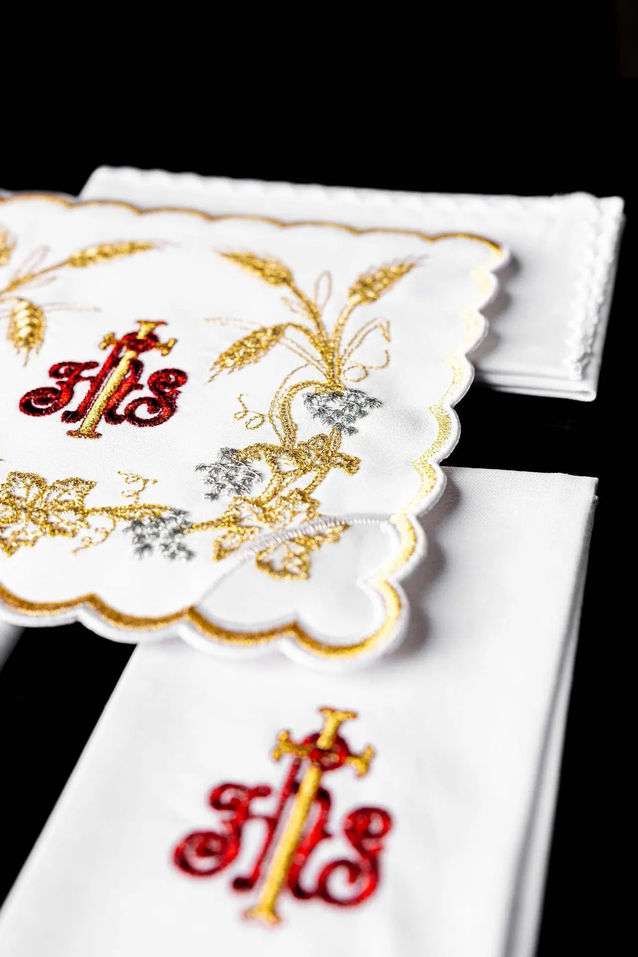Richly decorated chalice linen with IHS embroidery and ears