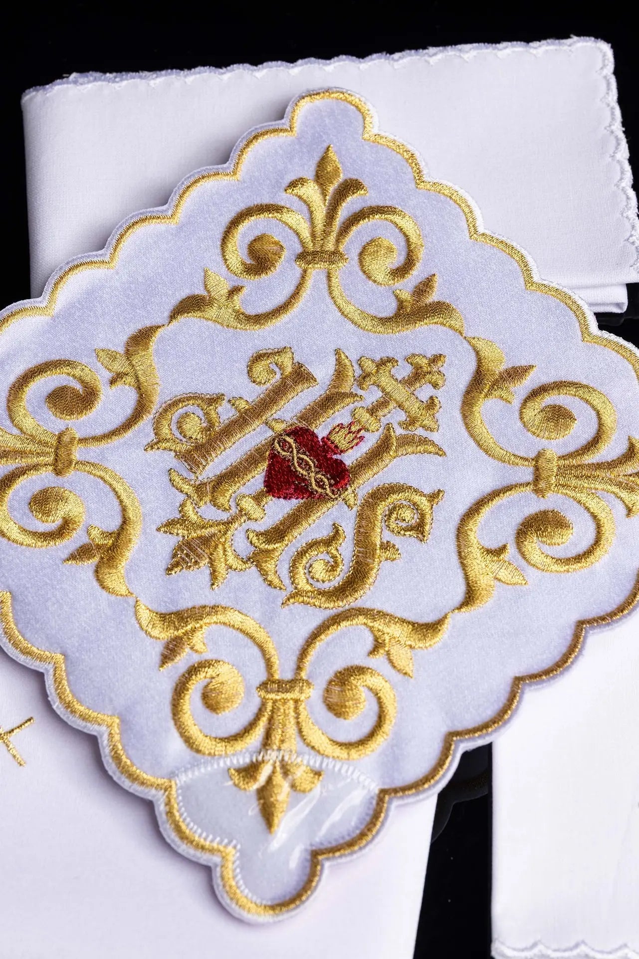 Richly decorated chalice linen set with IHS embroidery