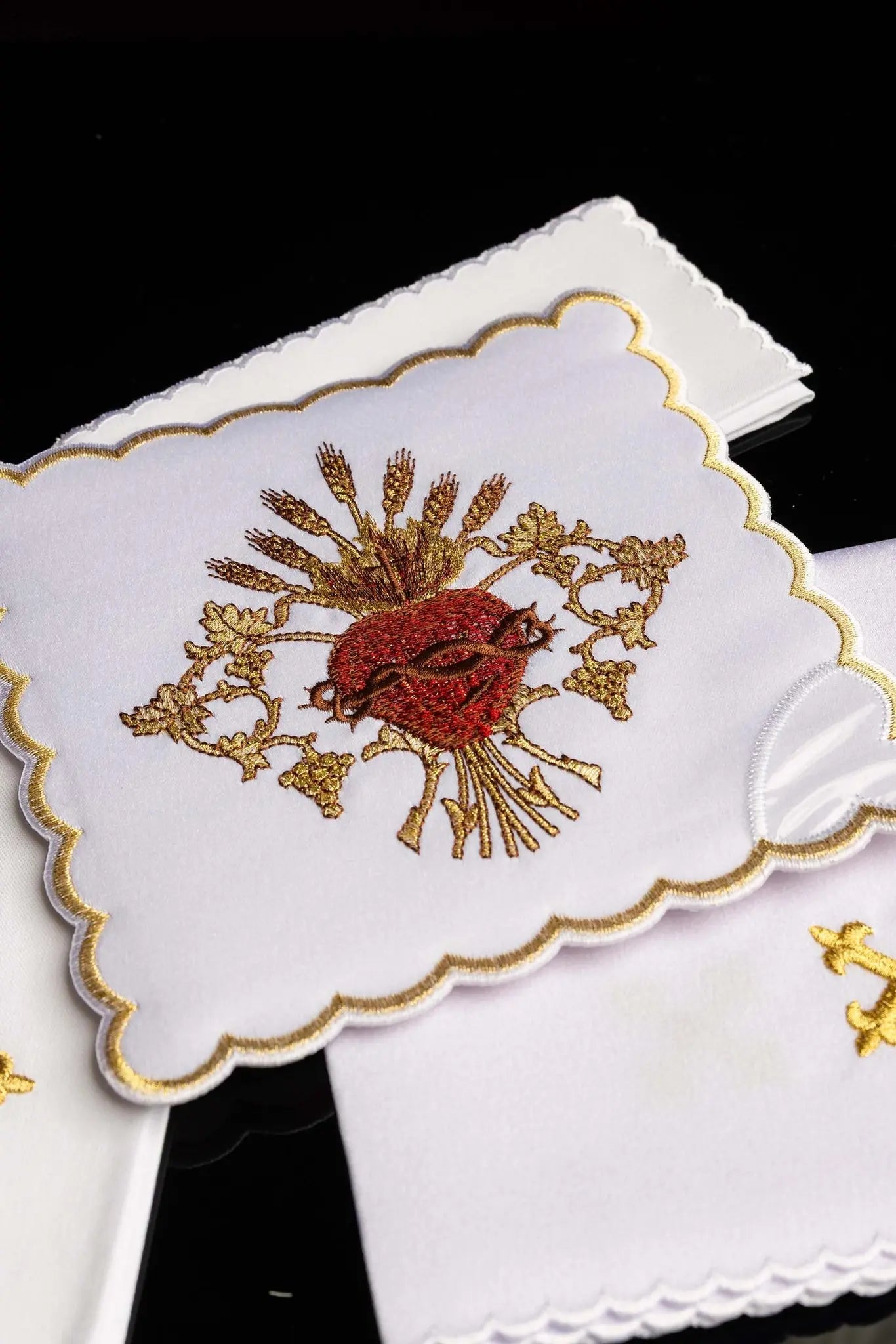 Lino para cáliz bordado con el Corazón de Jesús