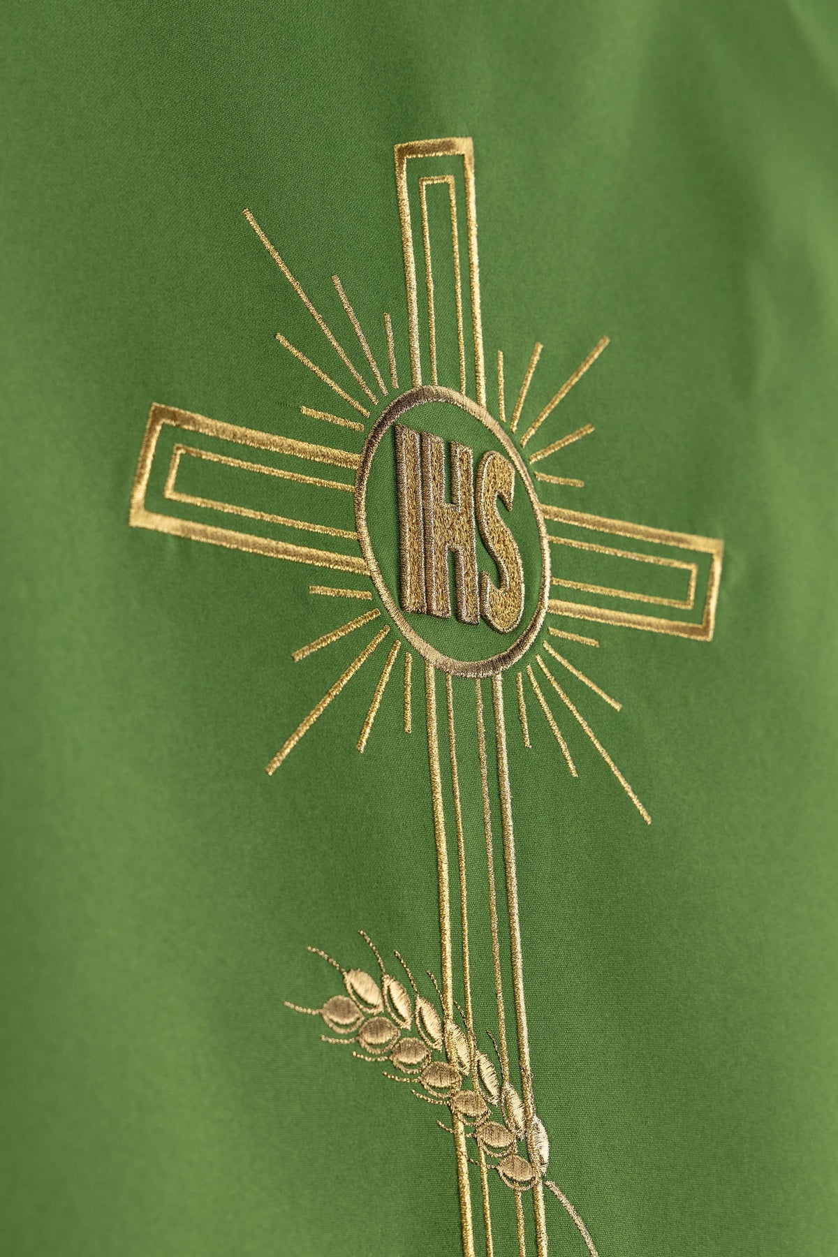 Paño de ambón Verde con Cruz IHS y Bordado de espigas de trigo