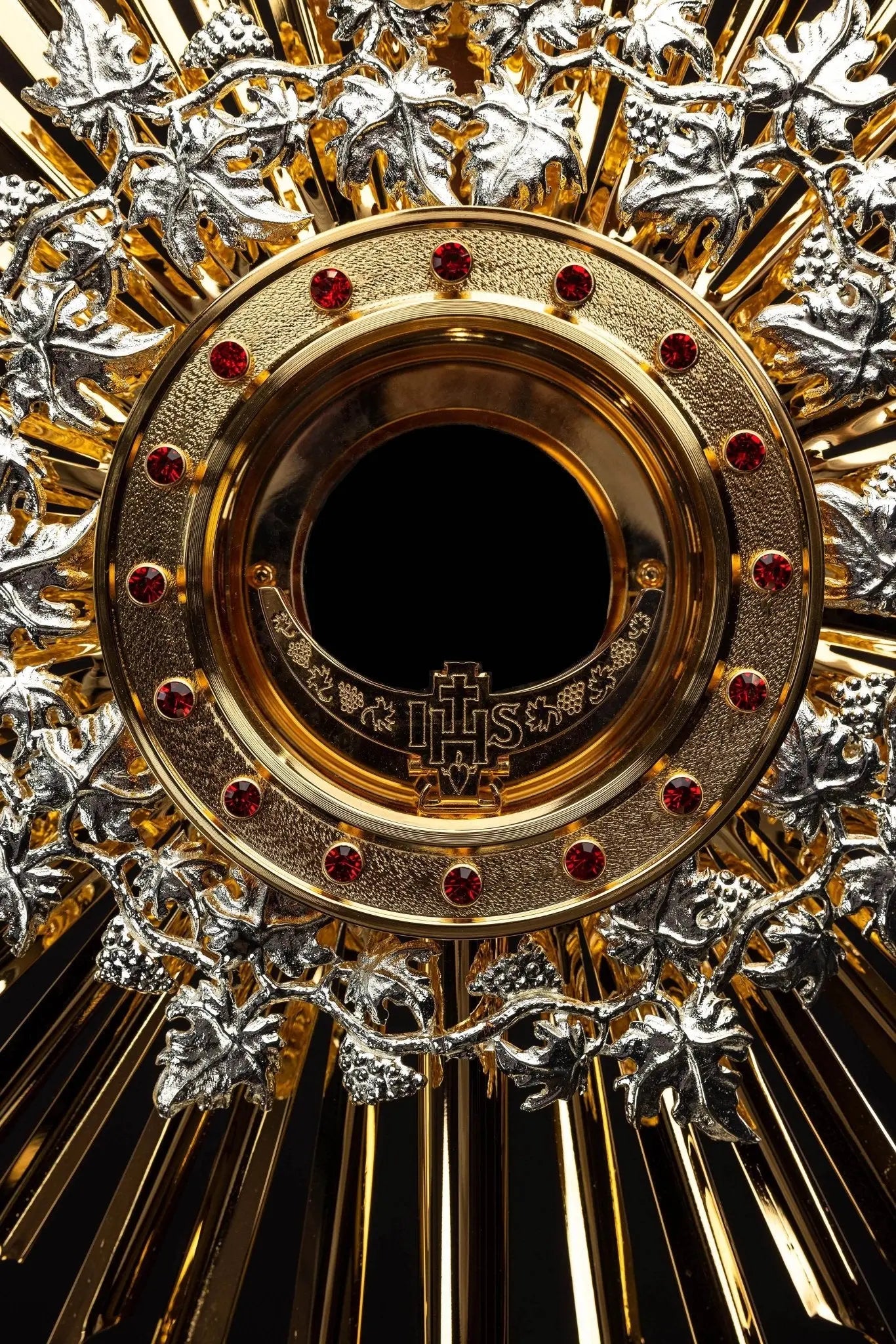 Custodia de latón dorado hecha a mano con rubíes - 70 cm