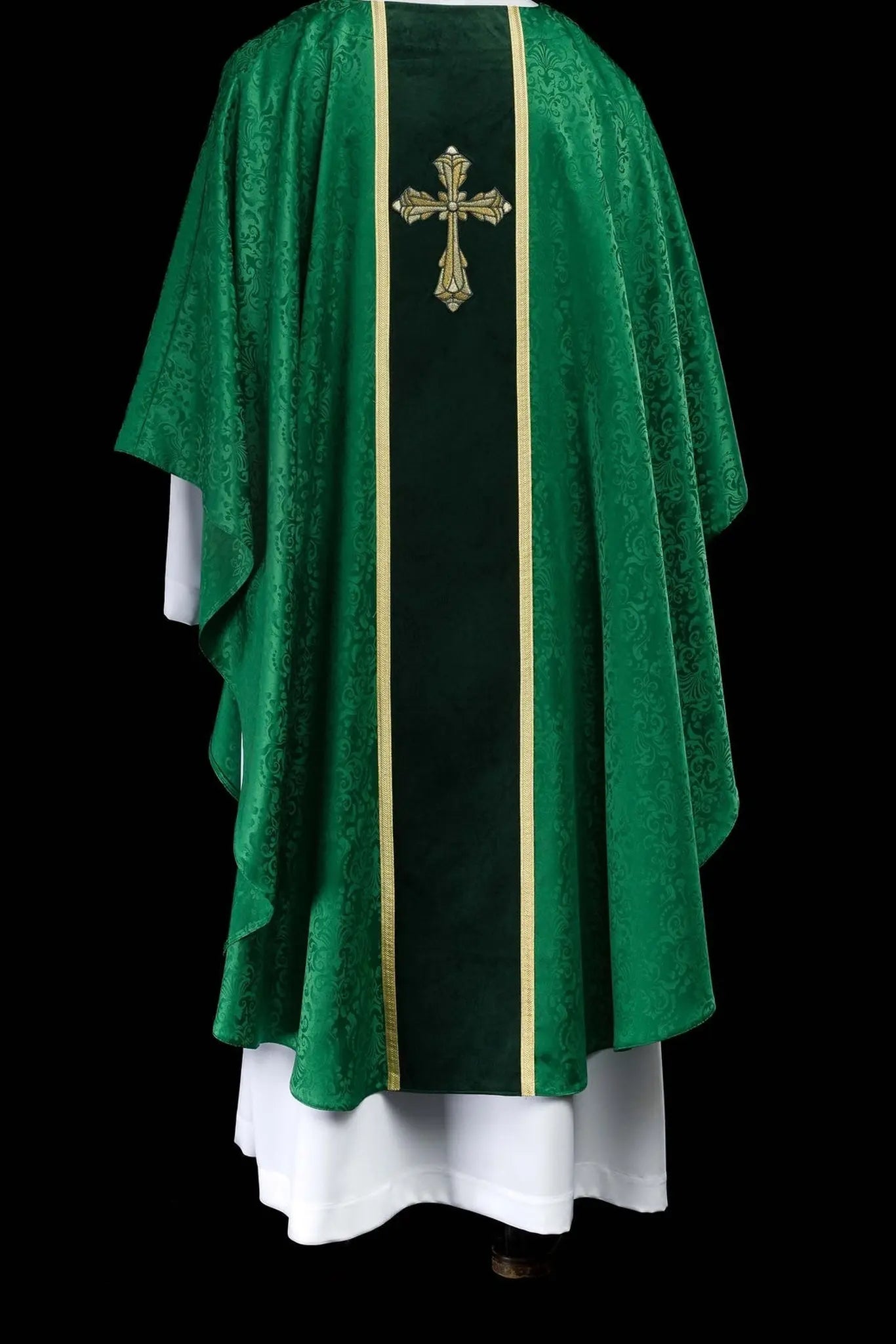 Liturgical green chasuble with band and embroidered cross on jacquard fabric