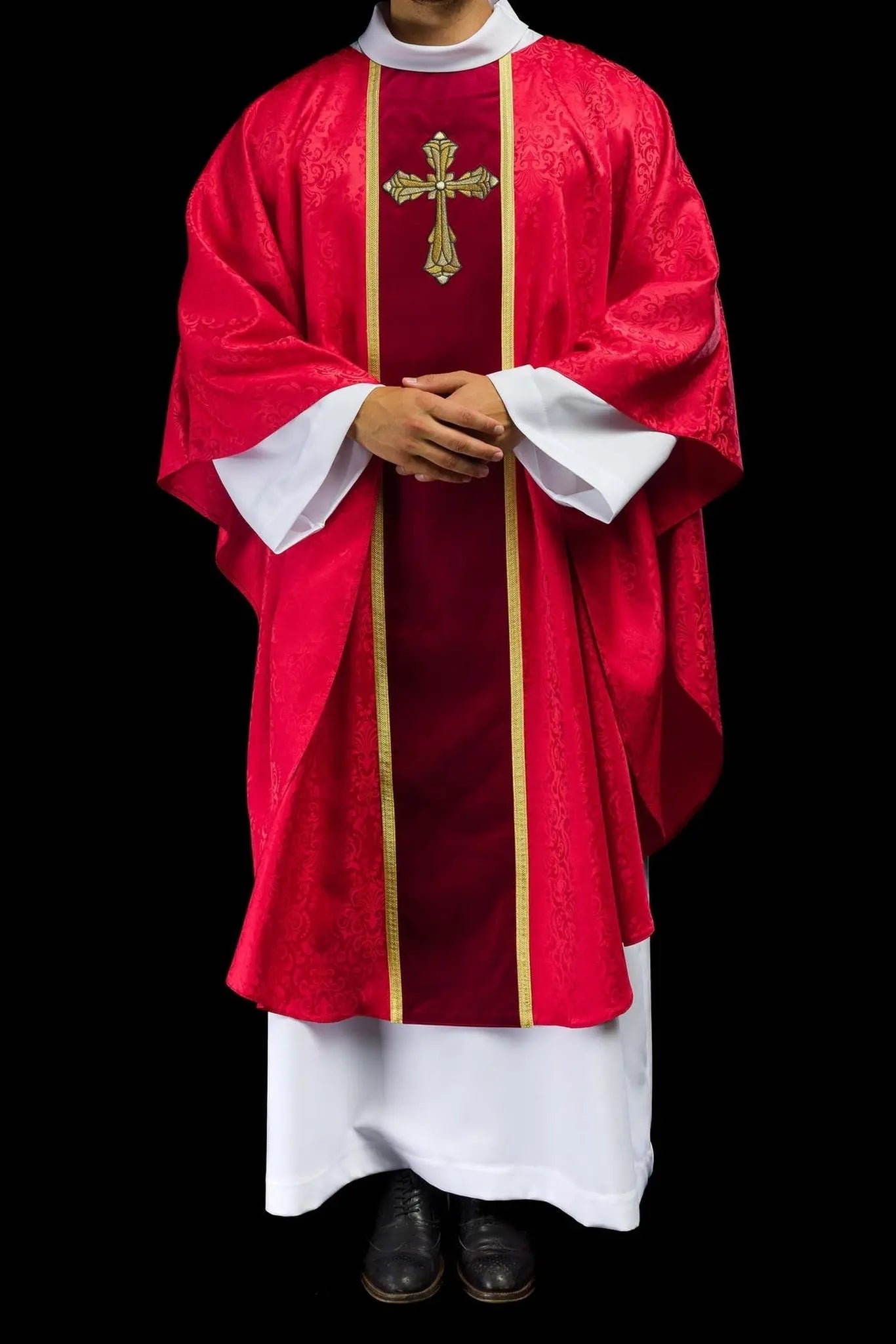 Casulla litúrgica roja con banda y cruz bordada en tela jacquard
