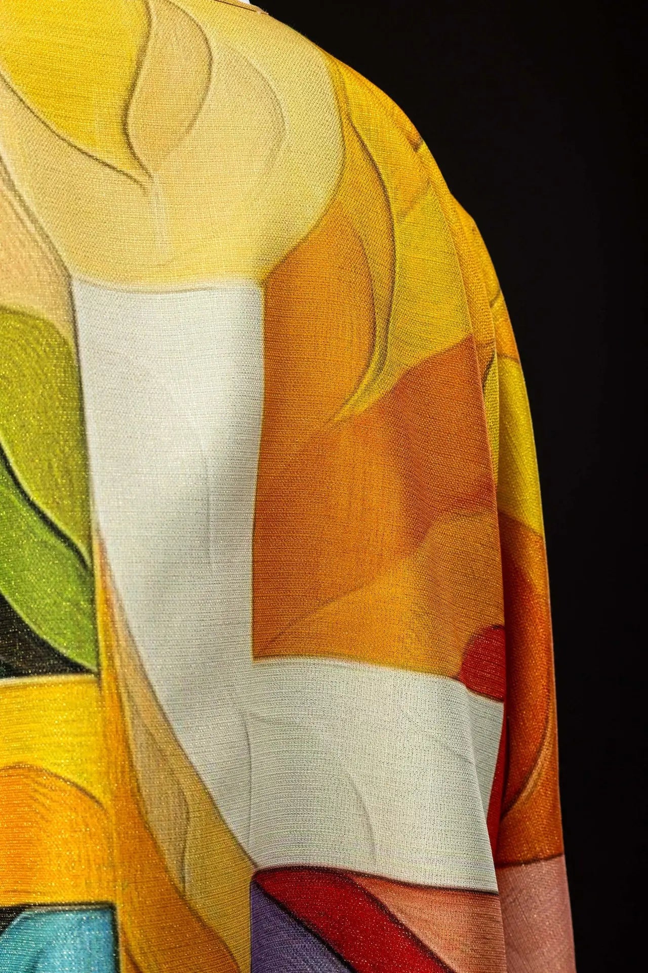 Dalmatica estampada multicolor con motivo de cruz