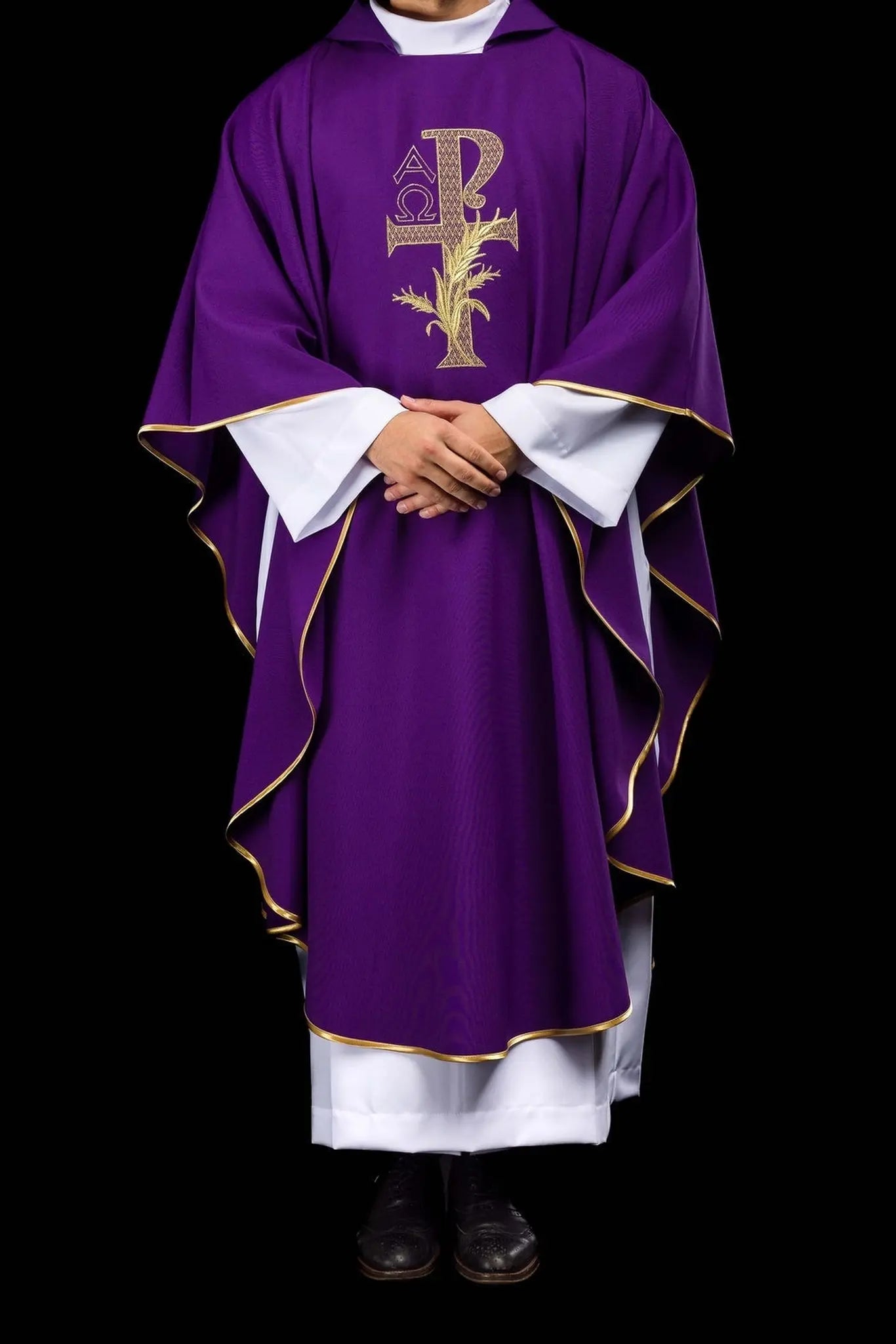 Embroidered chasuble with the Alpha and Omega symbol and wide collar purple