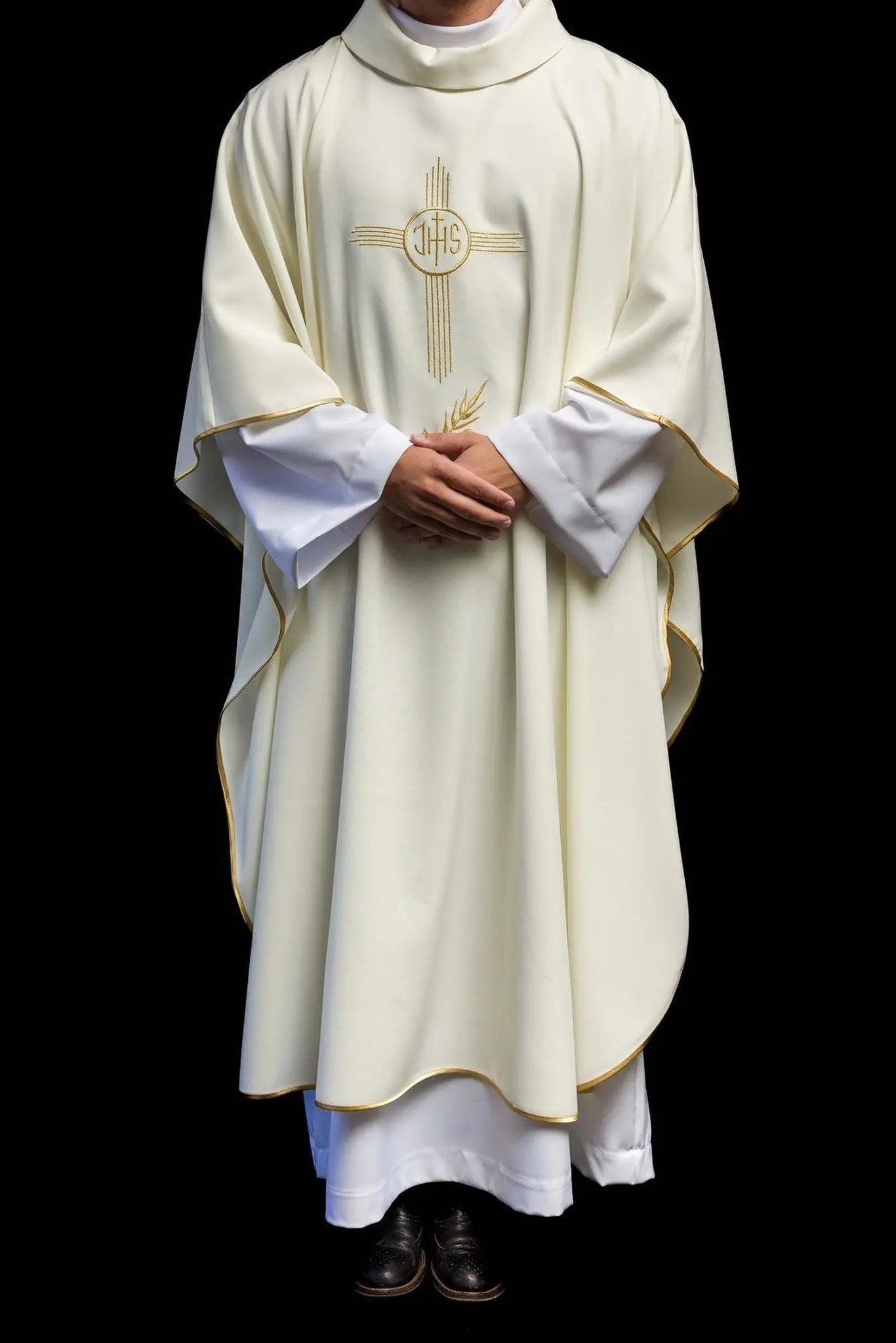 Chasuble with IHS embroidery in ecru