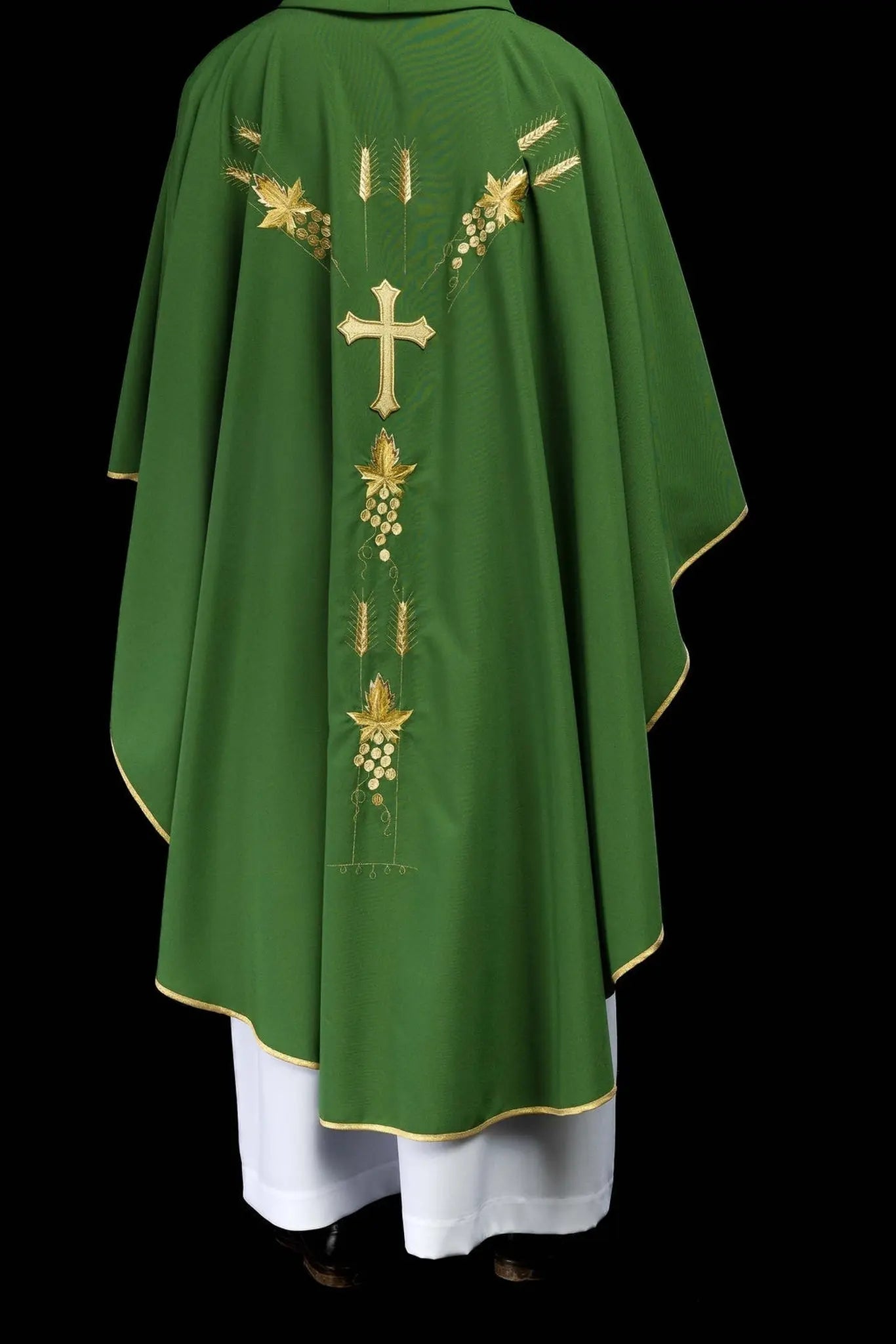 Casulla bordada con símbolo IHS uvas Verde