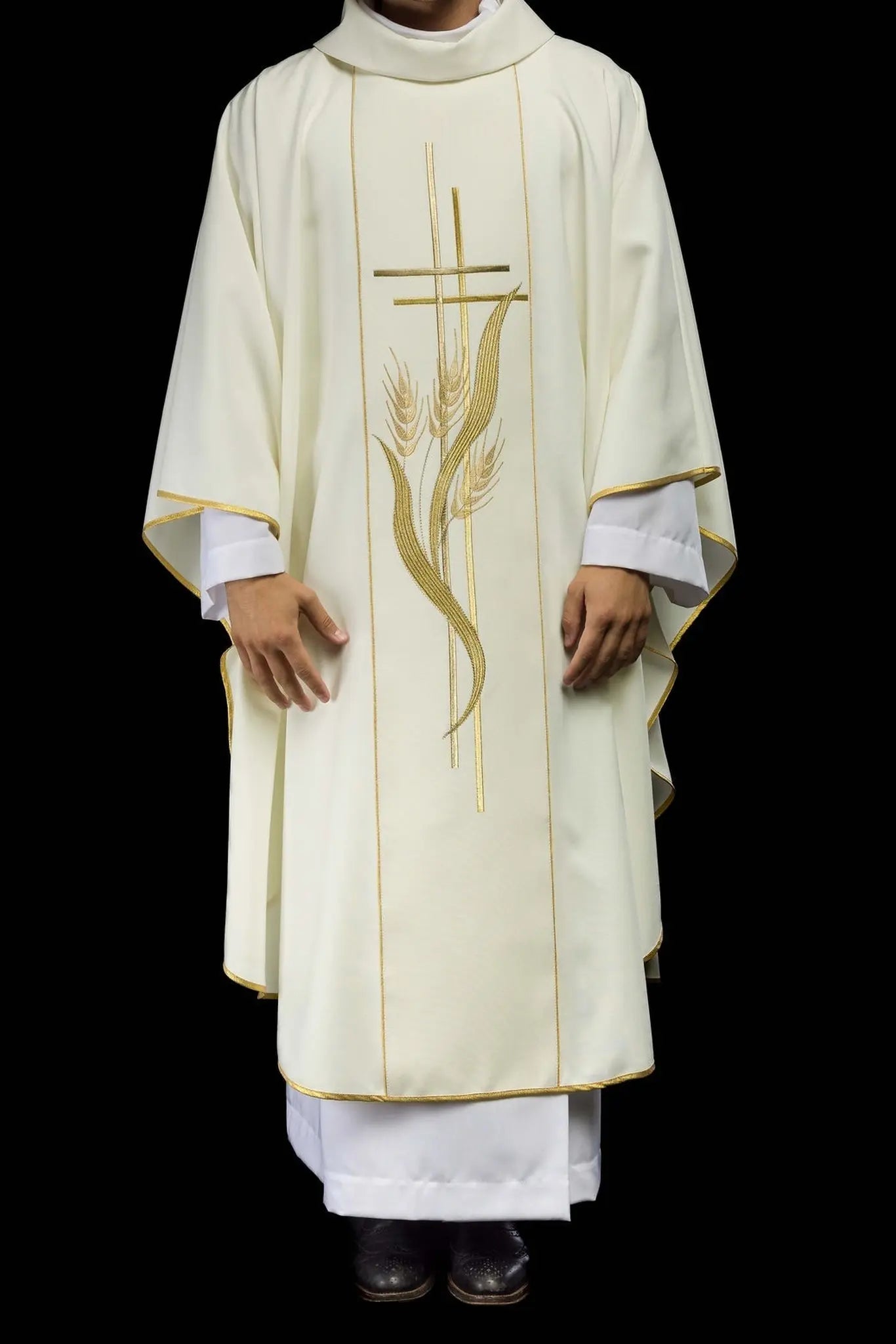 Casulla bordada con motivos de cruz y espiga ecru