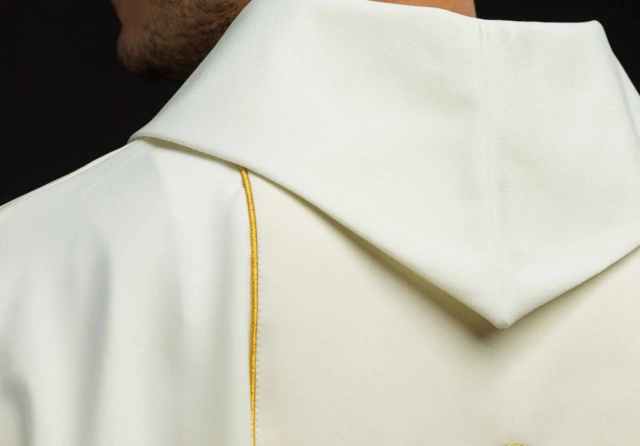 Ecru chasuble with the image of Jesus the Good Shepherd