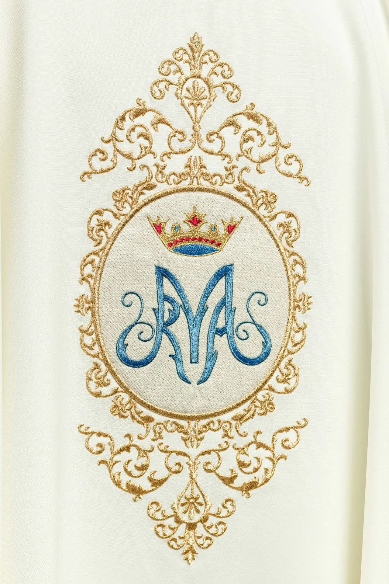 Chasuble with Marian motif surrounded by gold embroidery