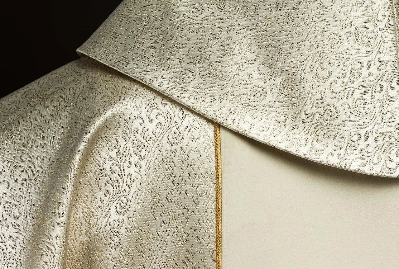 Embroidered chasuble with the image of the Holy Family on gold fabric