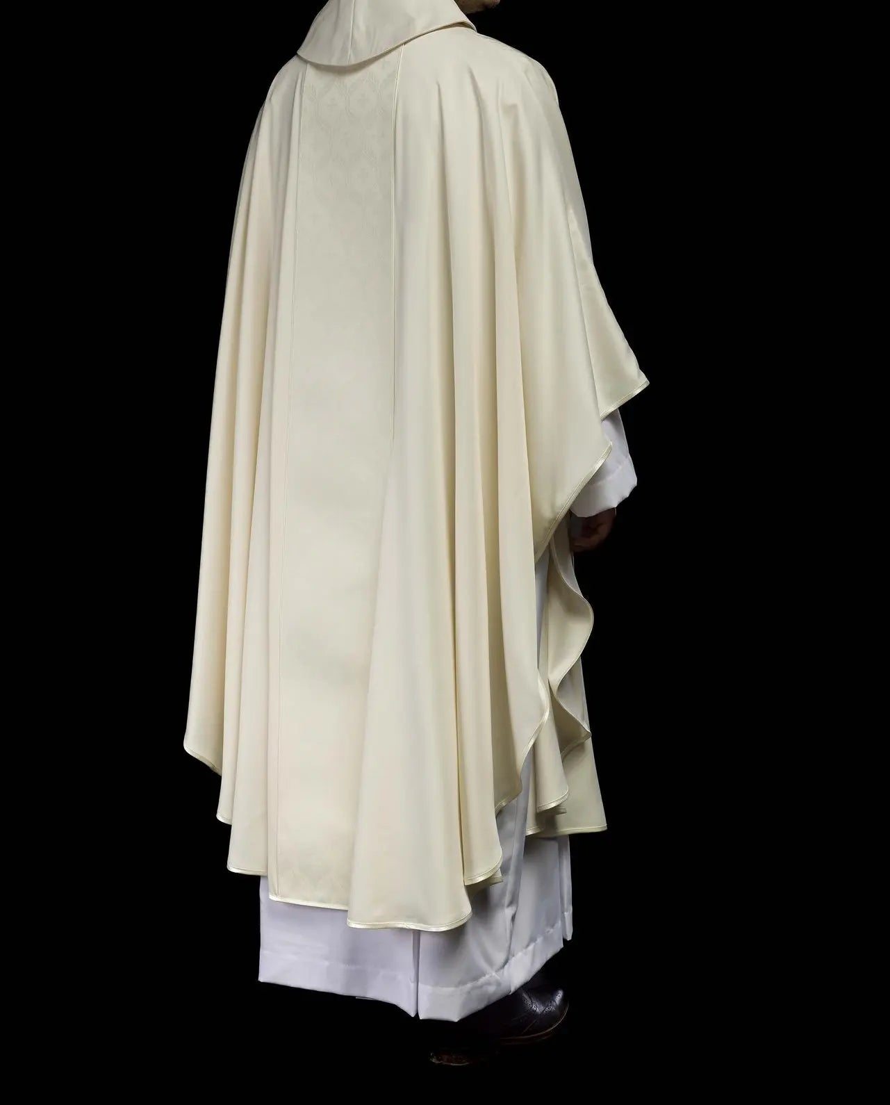Ecru Chasuble with Jacquard Cross-patterned Band