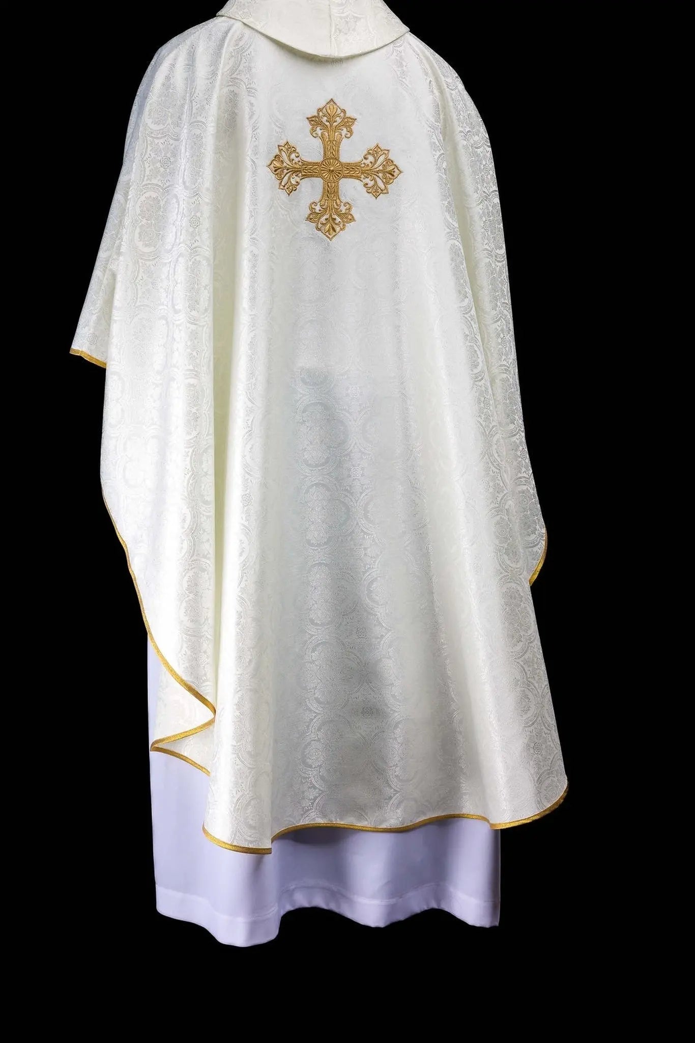 Ecru chasuble with cross jacquard fabric
