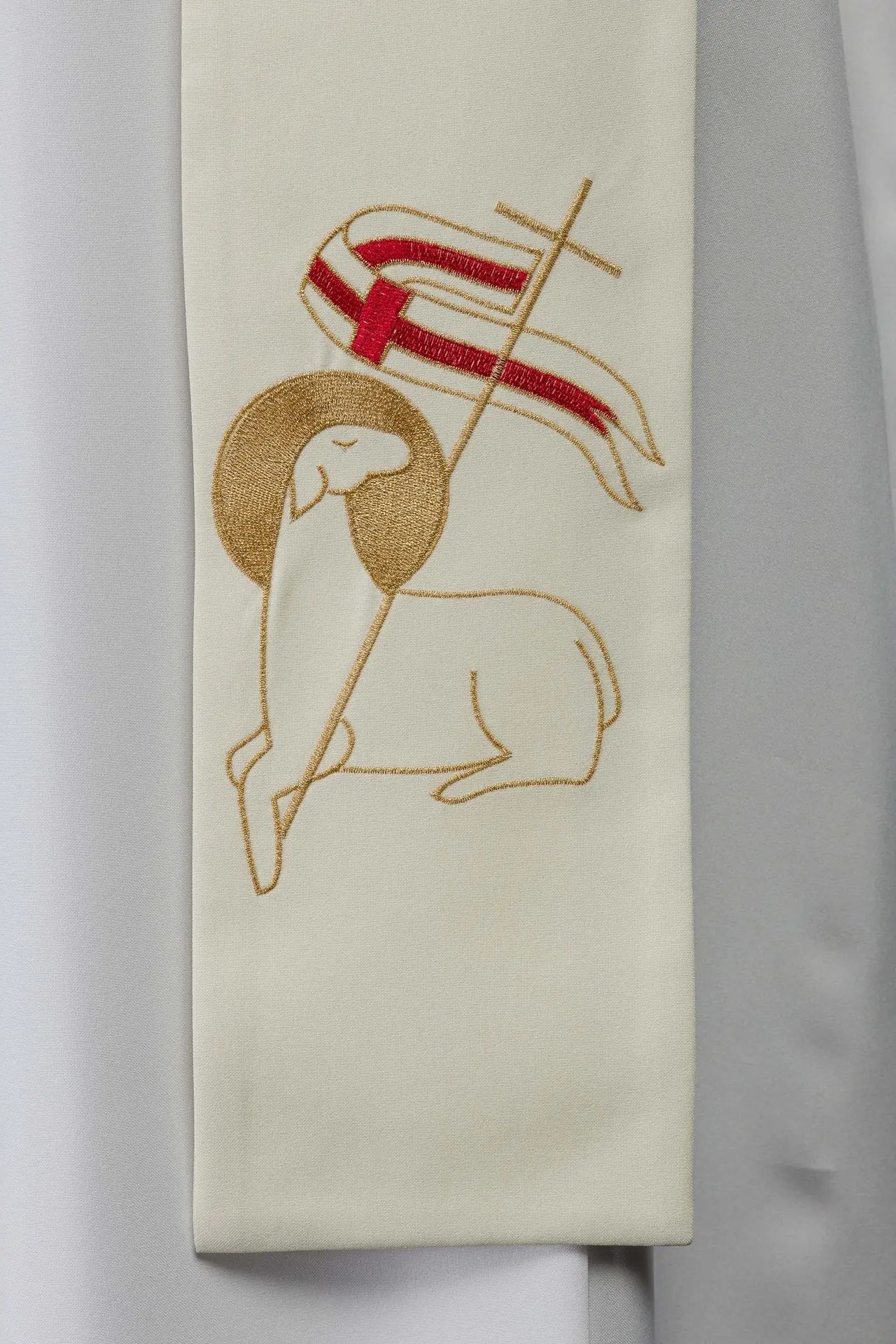 Estola de sacerdote con bordado de la Cruz y el Cordero