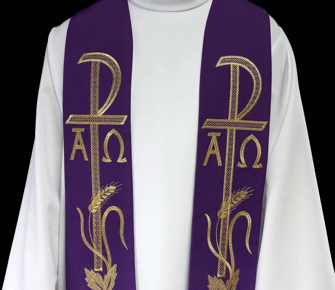 Estola morada bordada de sacerdote Alfa y Omega