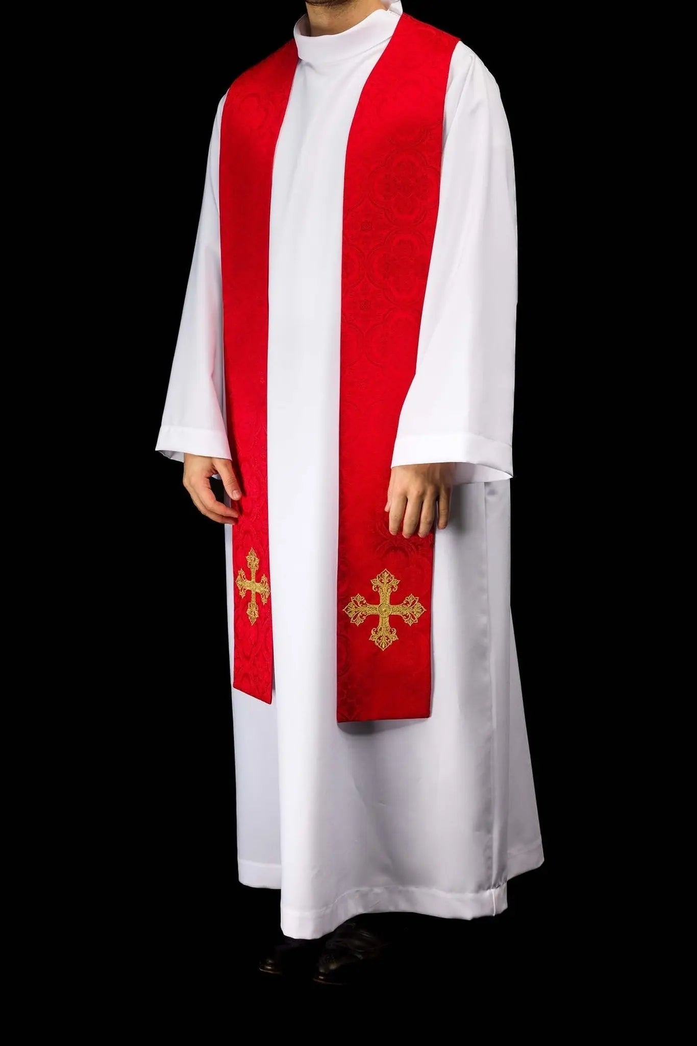 Estola roja de jacquard con bordado de cruz dorada