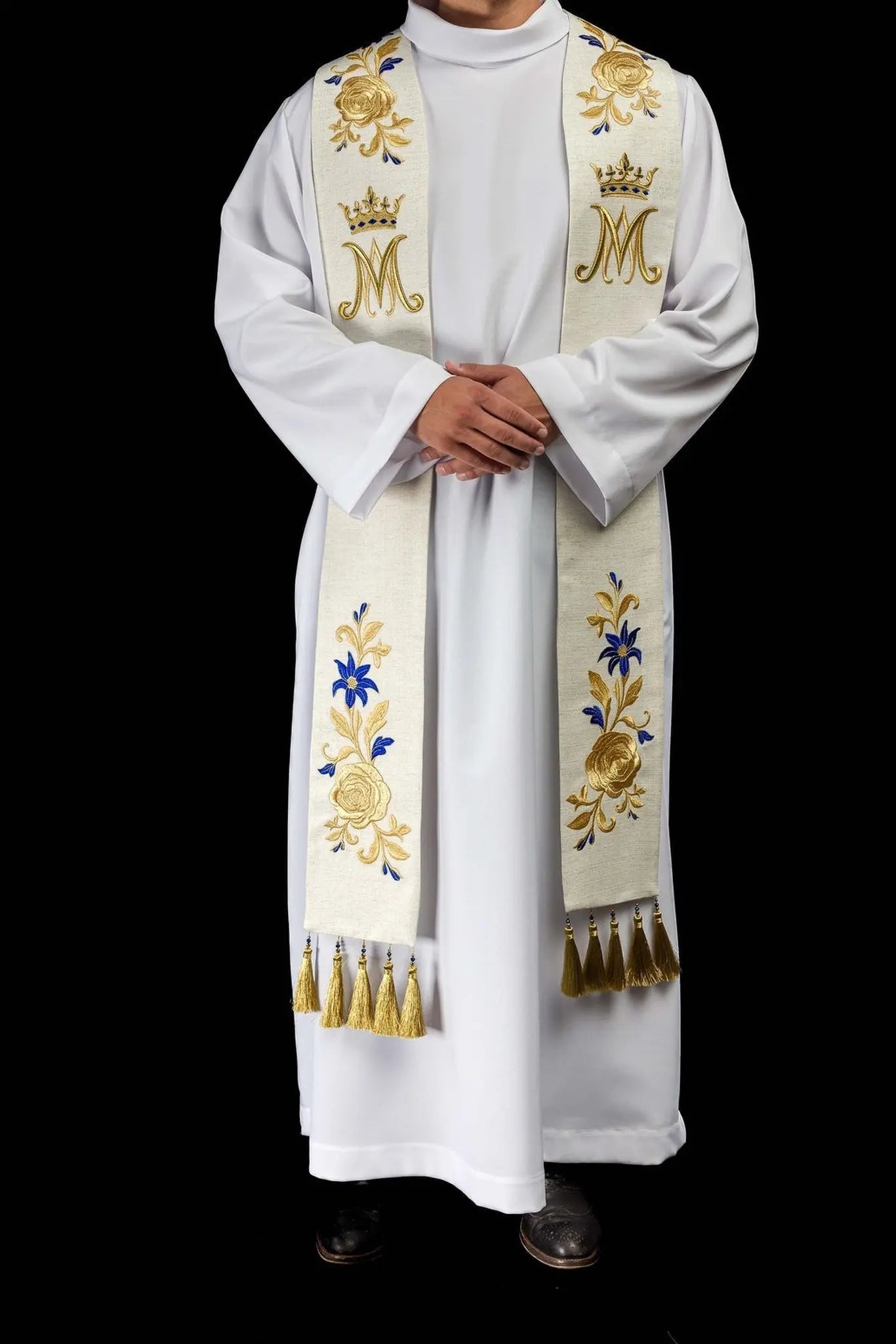 Estola bordada con símbolo mariano