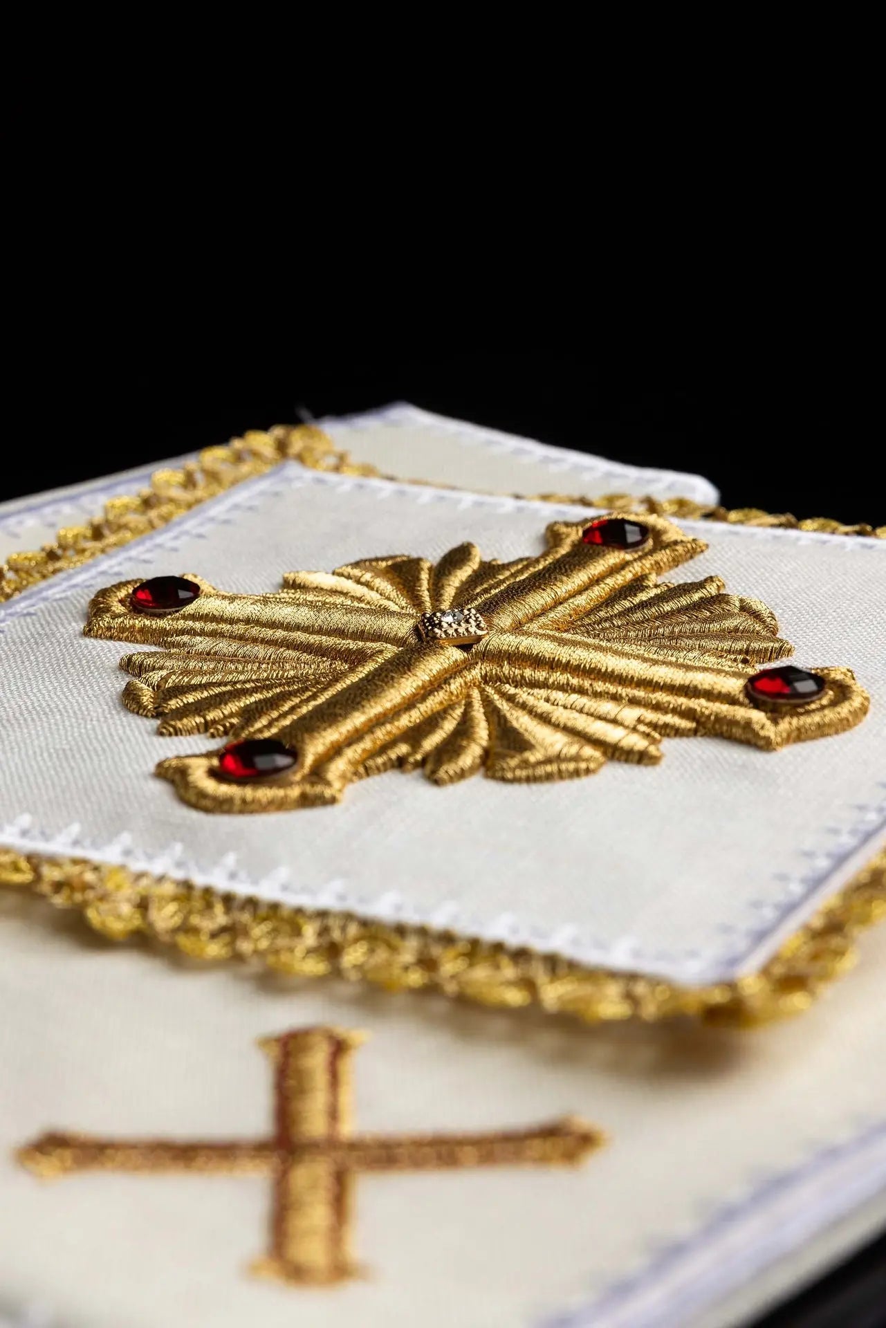 Richly embroidered chalice linen with stones. Made of linen