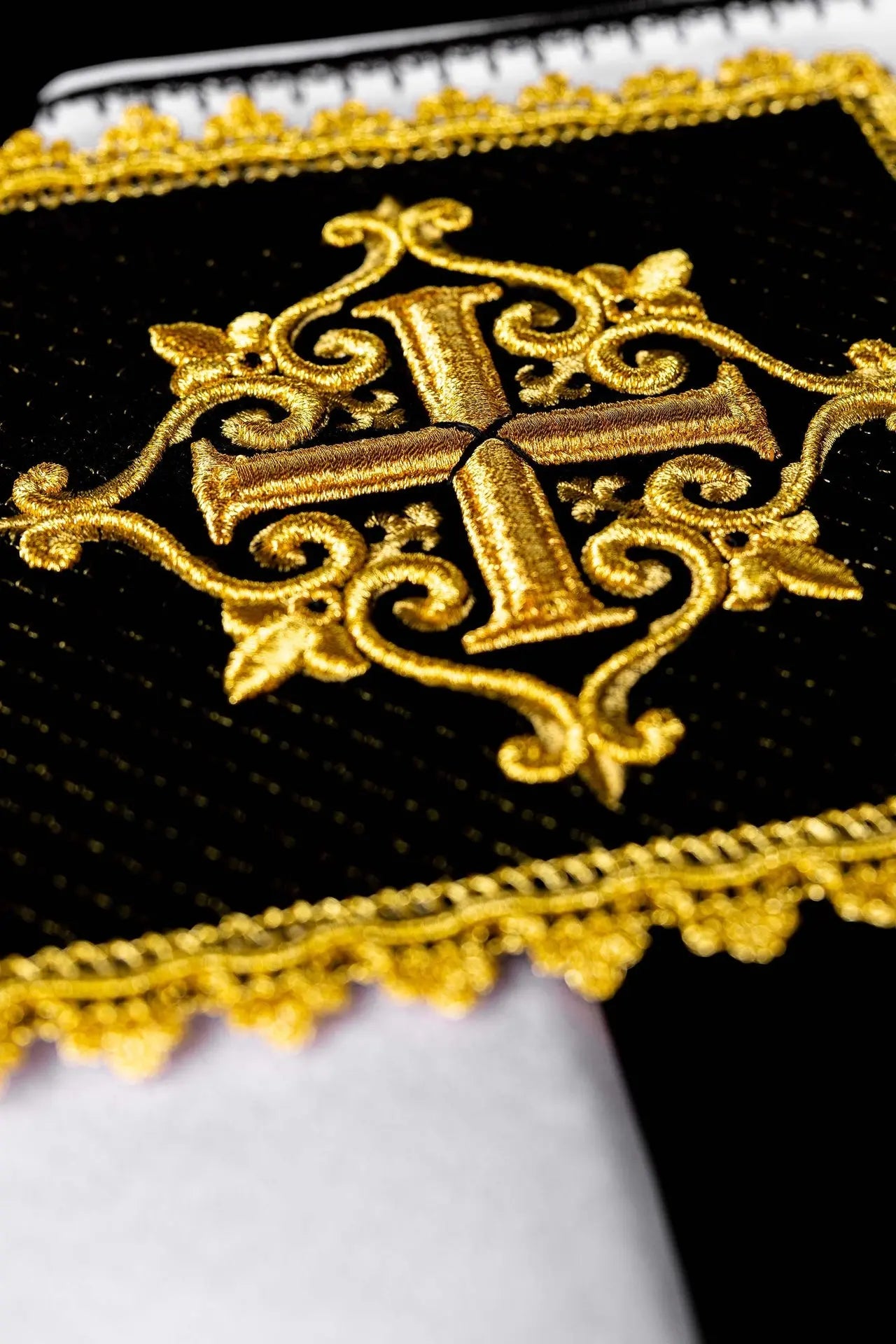Chalice linens set with an embroidered cross black velvet