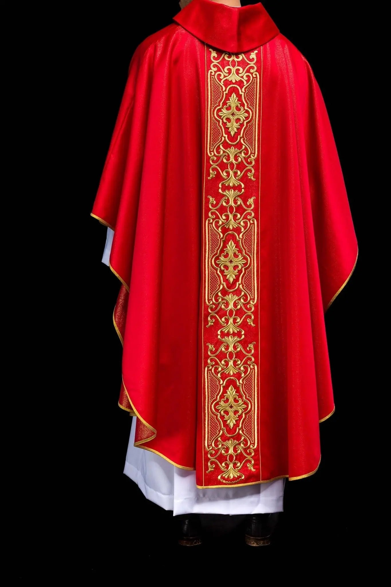 Red chasuble richly embroidered lustre