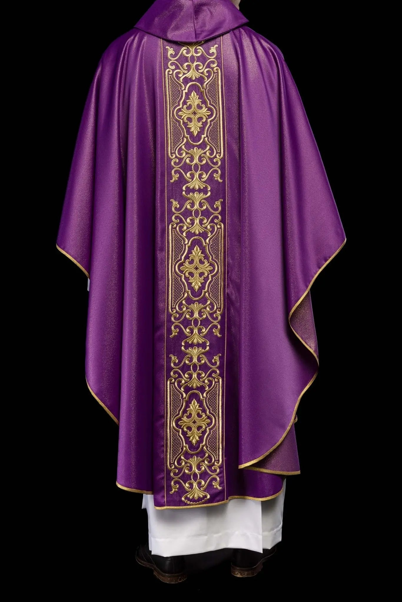 Purple chasuble richly embroidered lustre