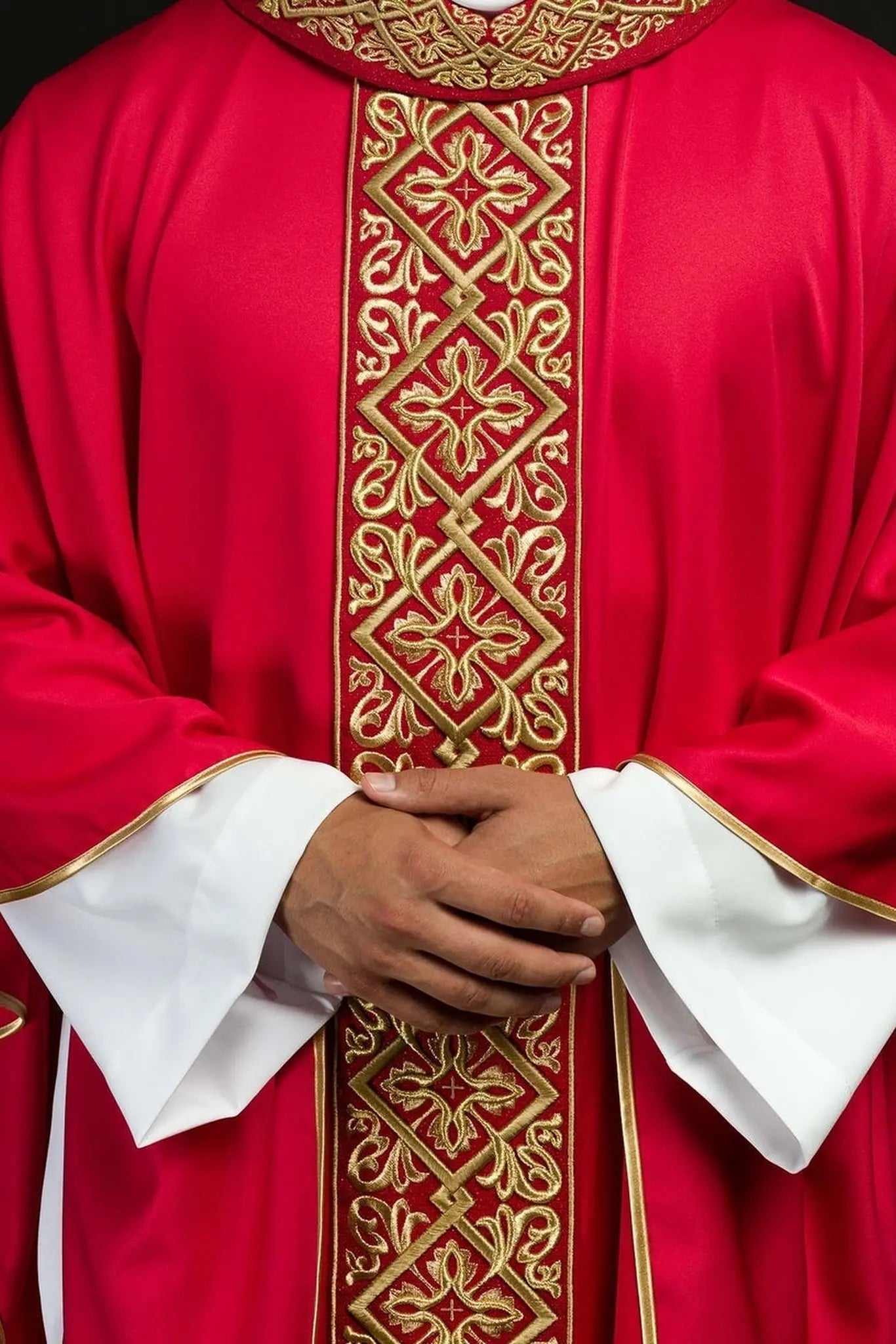 Chasuble richly embroidered floral motif with crosses Red