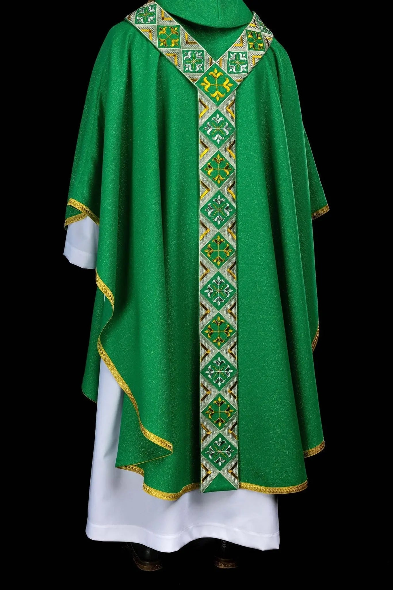 Conjunto de Casulla Verde con Orfray Bordado