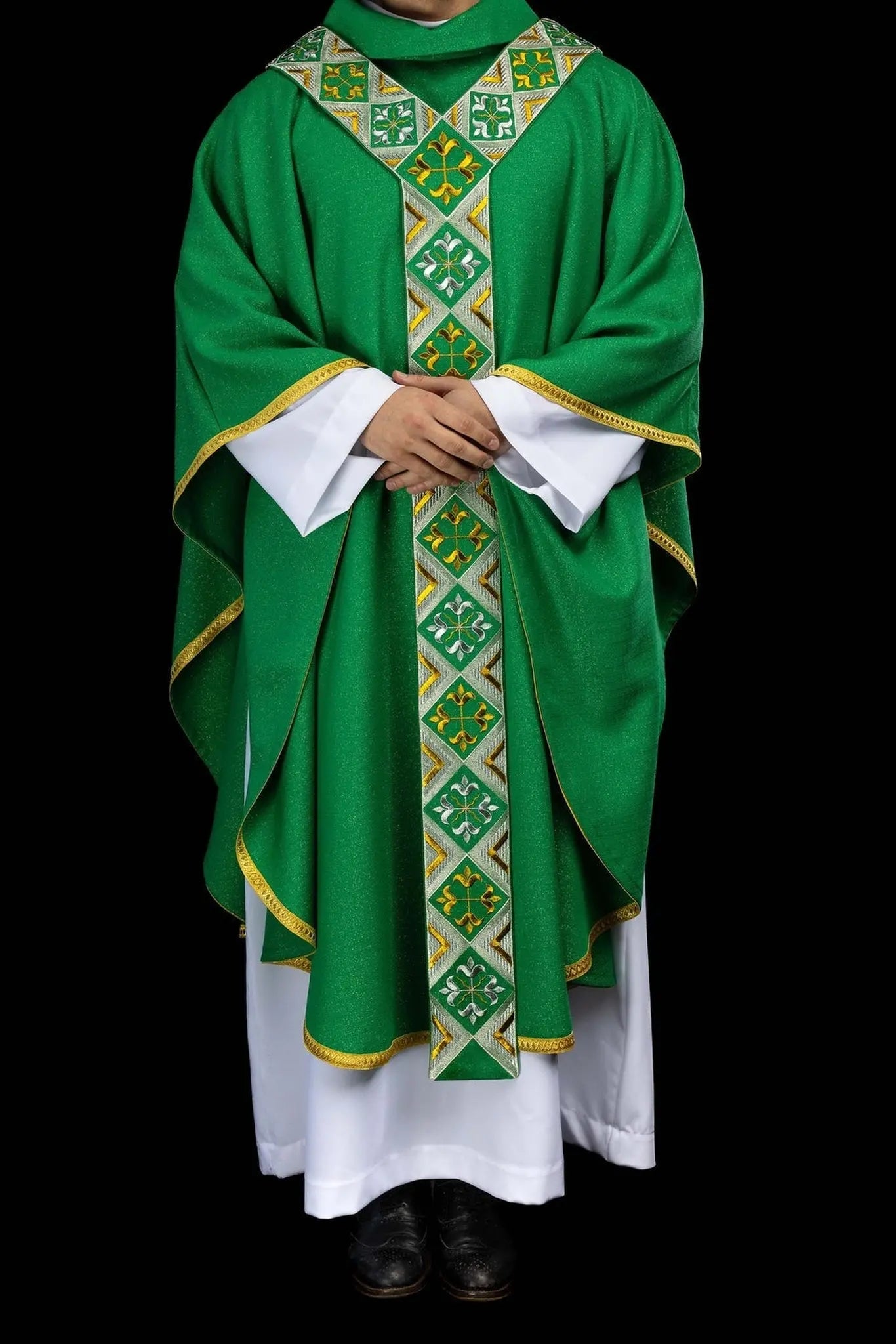 Conjunto de Casulla Verde con Orfray Bordado