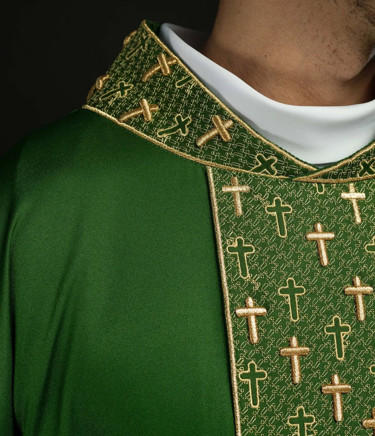 Chasuble with richly embroidered belt in crosses in green