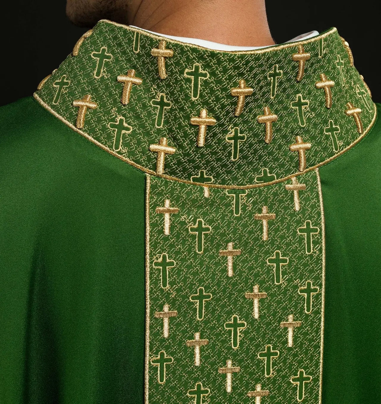 Chasuble with richly embroidered belt in crosses in green