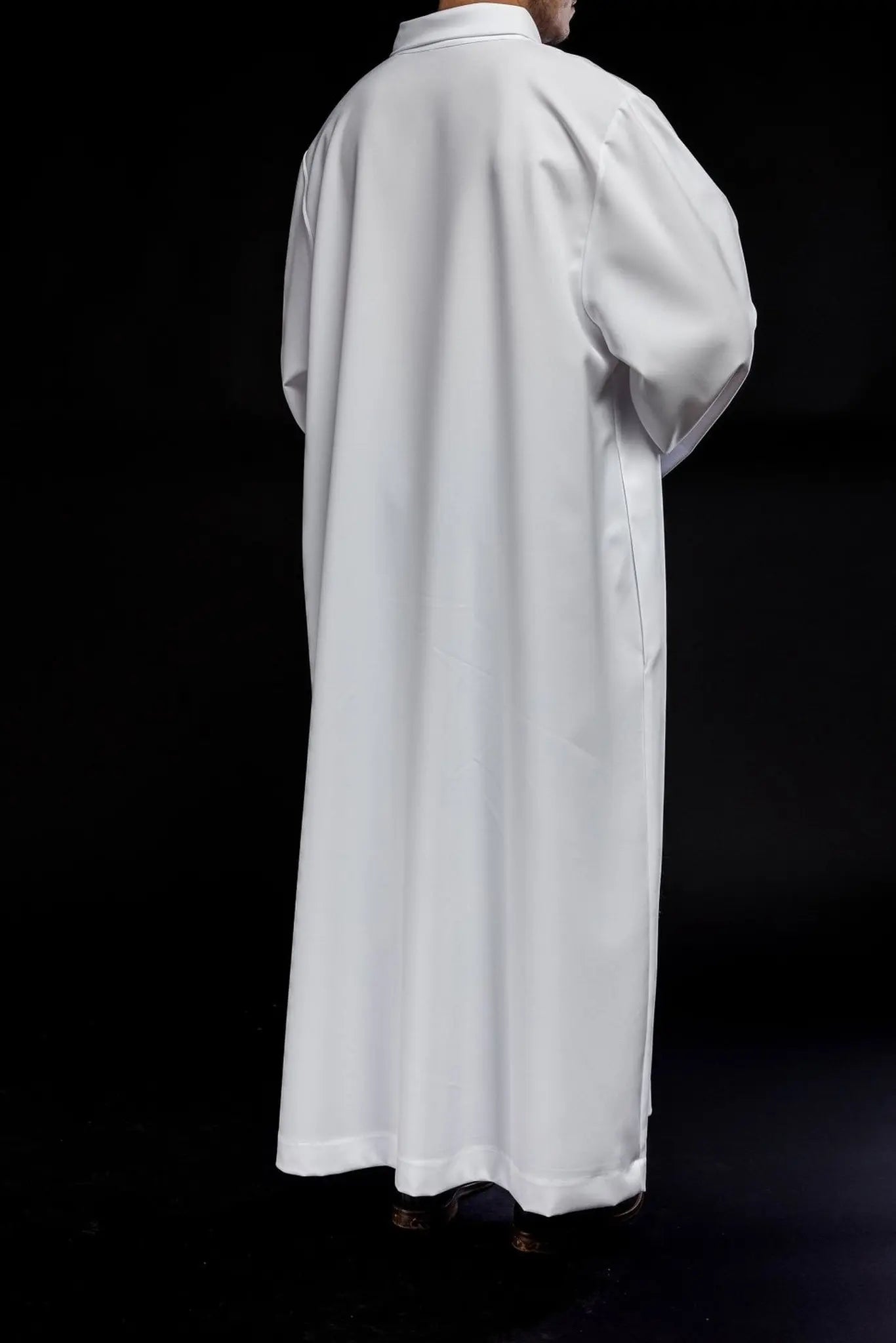 Túnica de sacerdote blanca lisa