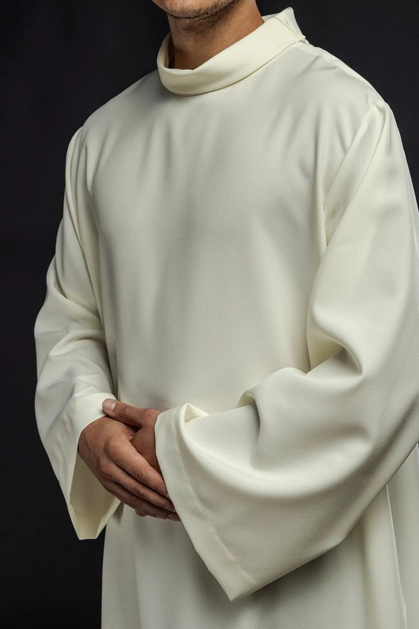 Túnica de sacerdote lisa ecru
