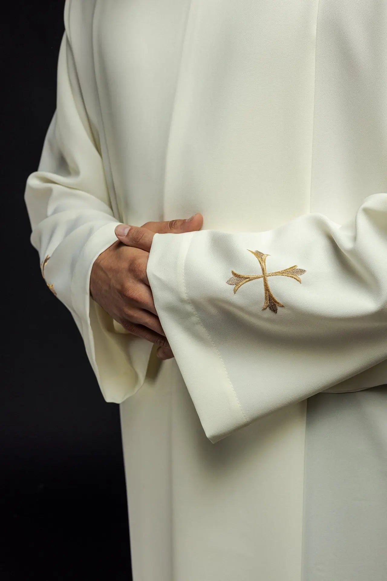 Elegant Ecru Priest's Alb with Monastic Collar and Gold Cross Embroidery