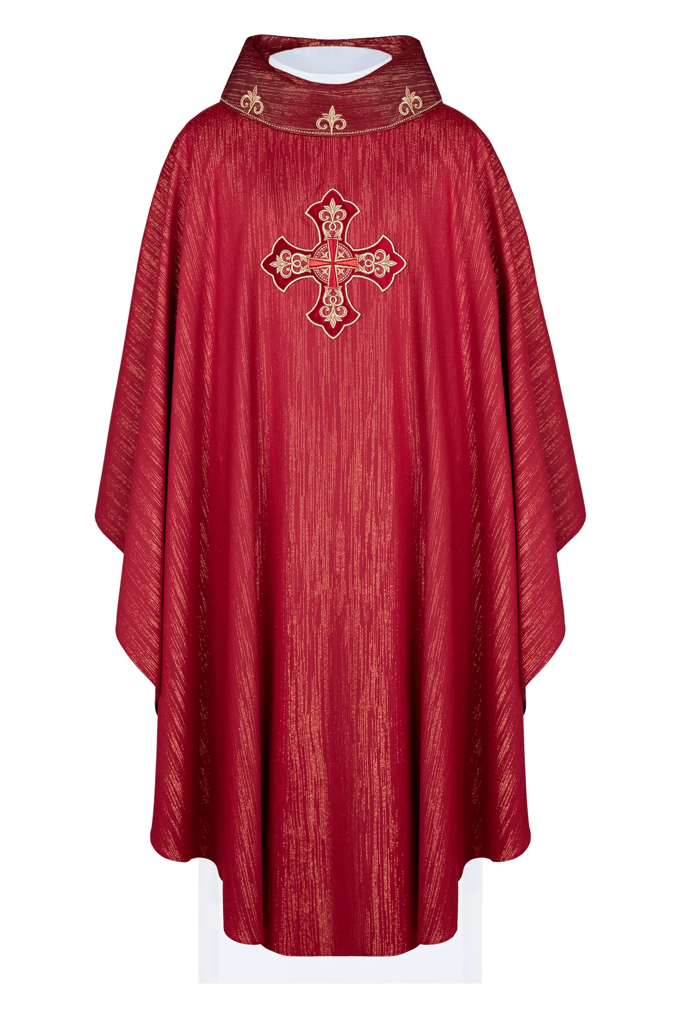 Casulla roja con cruz ricamente bordada y cuello decorado