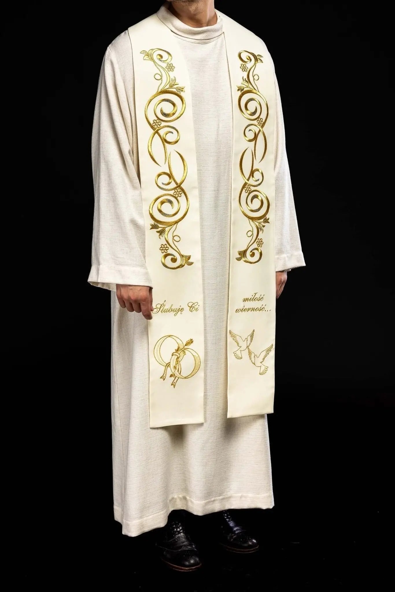 Long Embroidered Wedding stole in cream colour