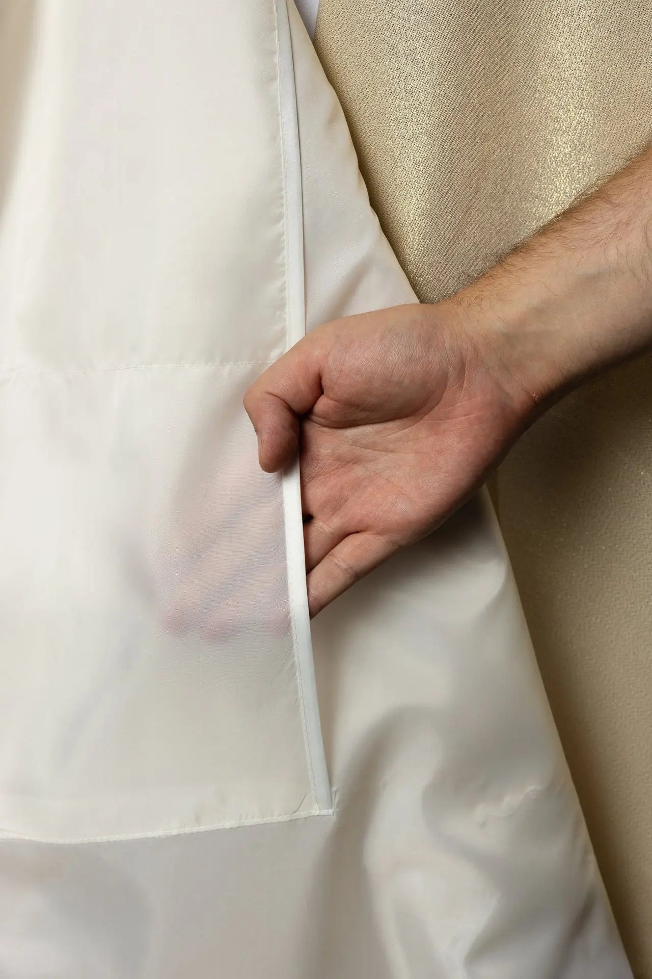 Ecru Liturgical Shoulder Veil with Embroidered Chalice Motif