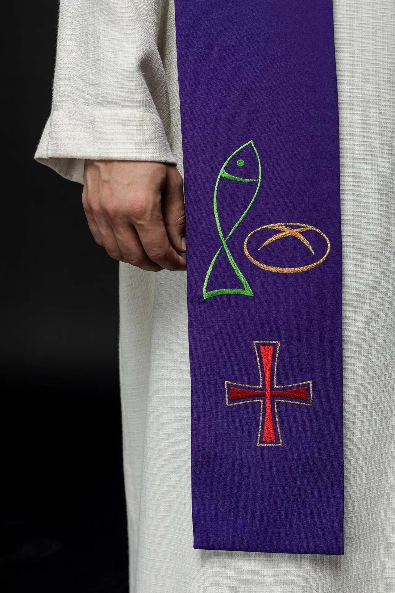 Estola de sacerdote púrpura bordada Pan de pescado Cruz