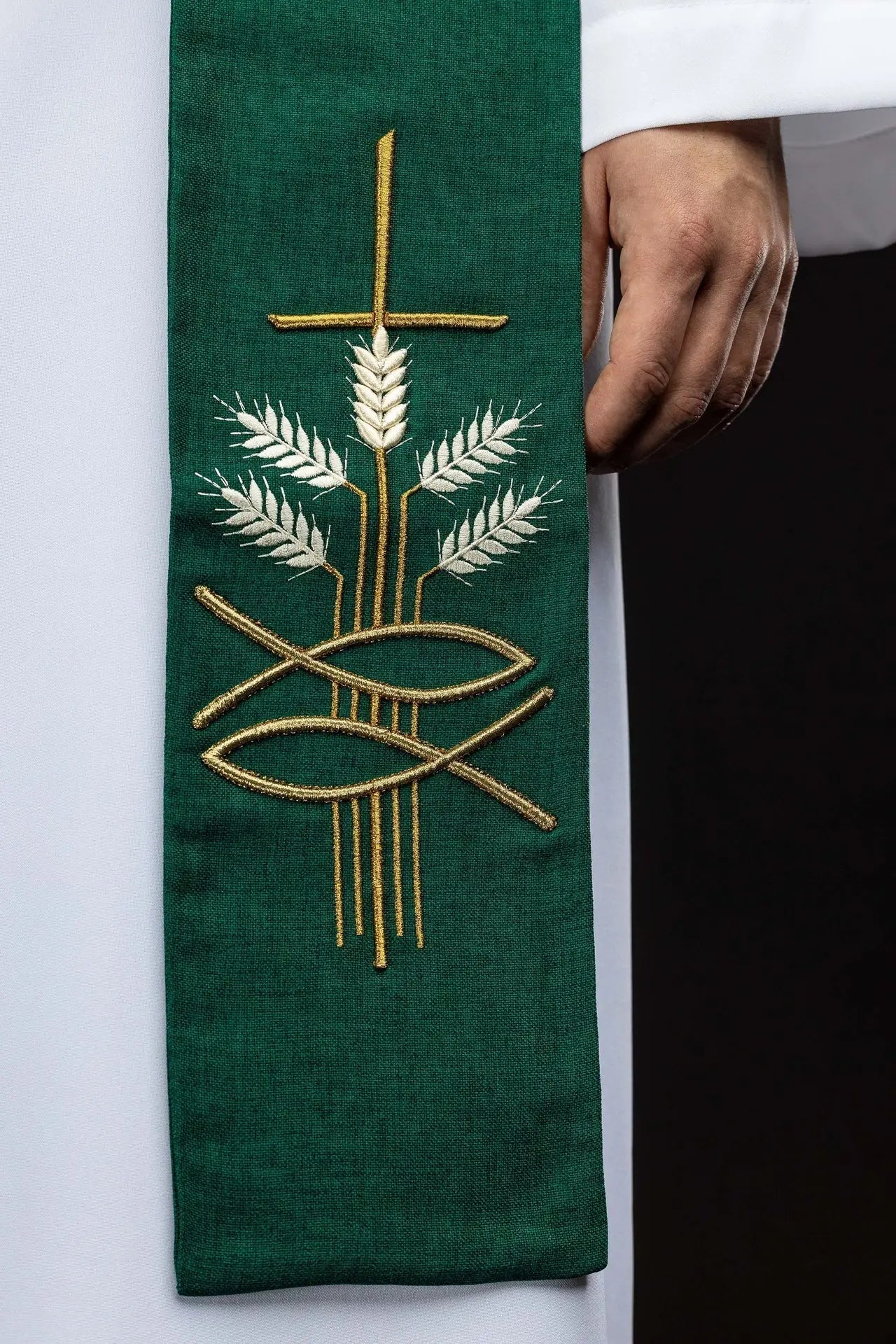 Green Stole with Pax Fish and Wheat Embroidery - HAFTINA ATELIER
