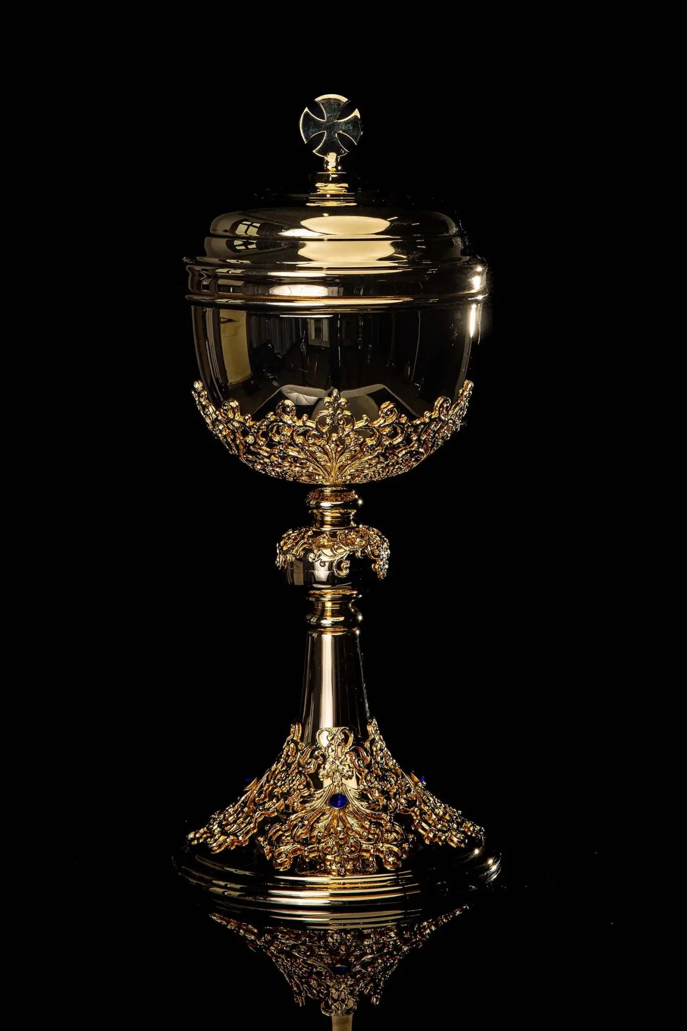 Handmade Gold-Plated Ciborium with Imitation Sapphires - HAFTINA ATELIER