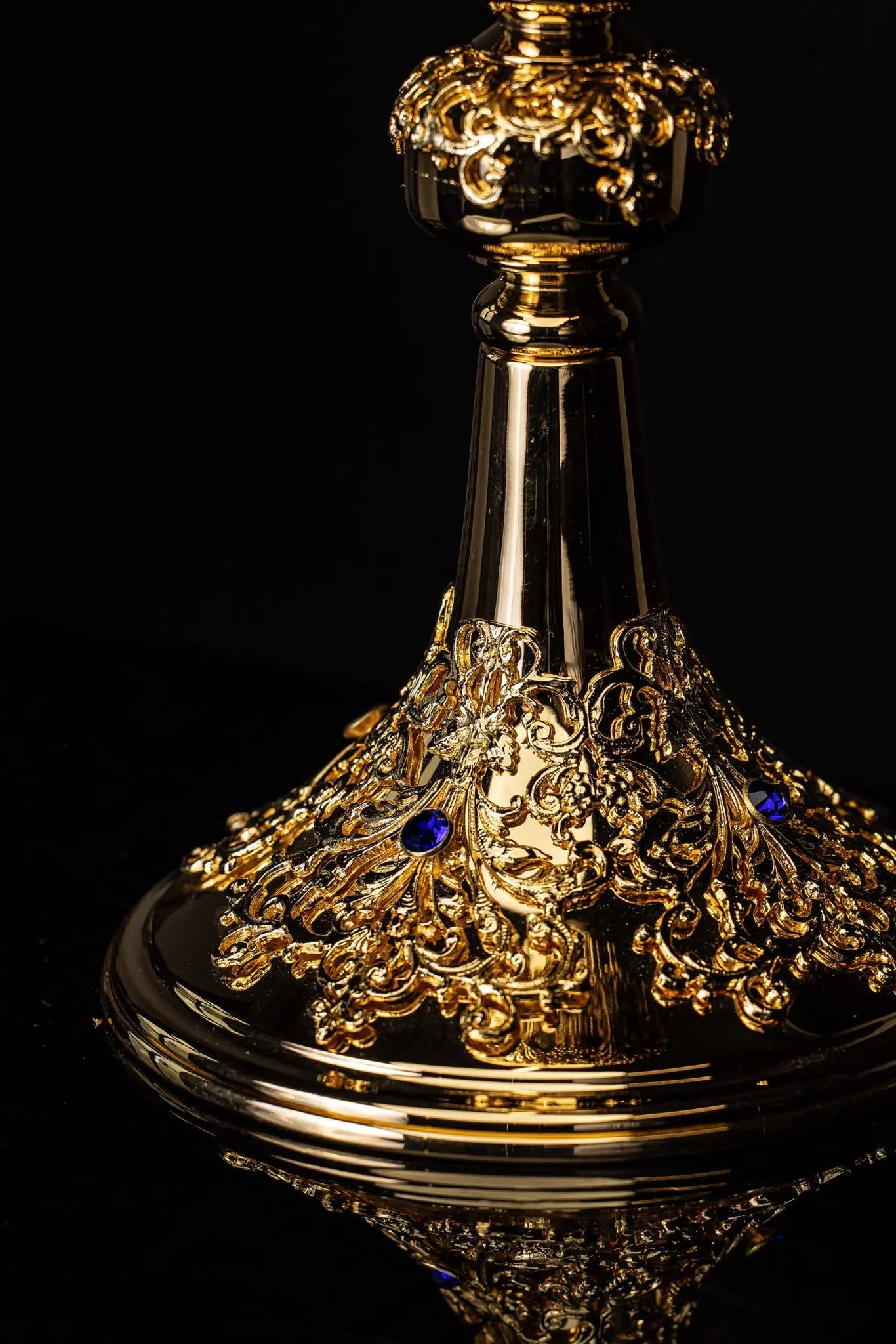 Handmade Gold-Plated Ciborium with Imitation Sapphires - HAFTINA ATELIER