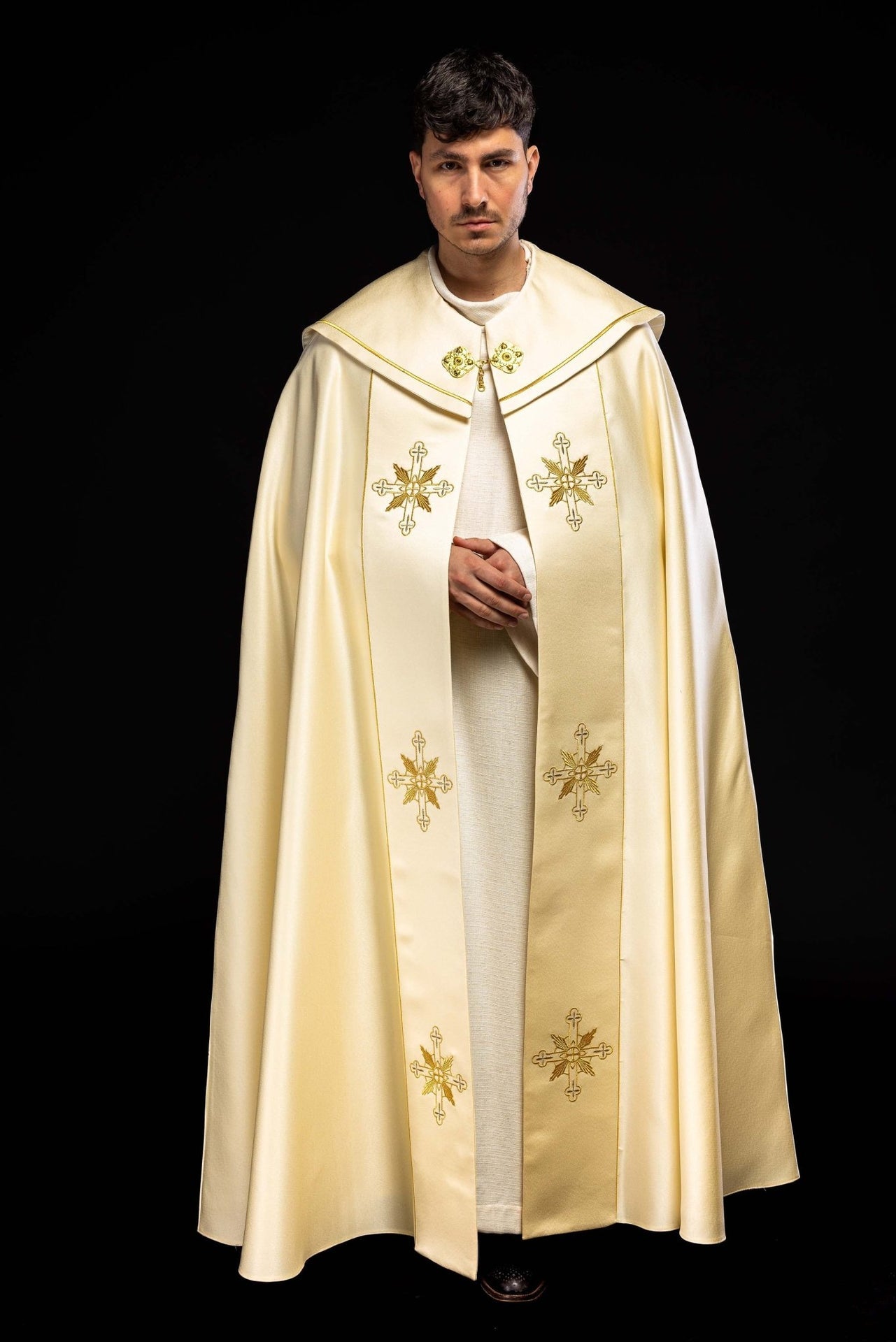 Kapa eucharystyczna monogram IHS