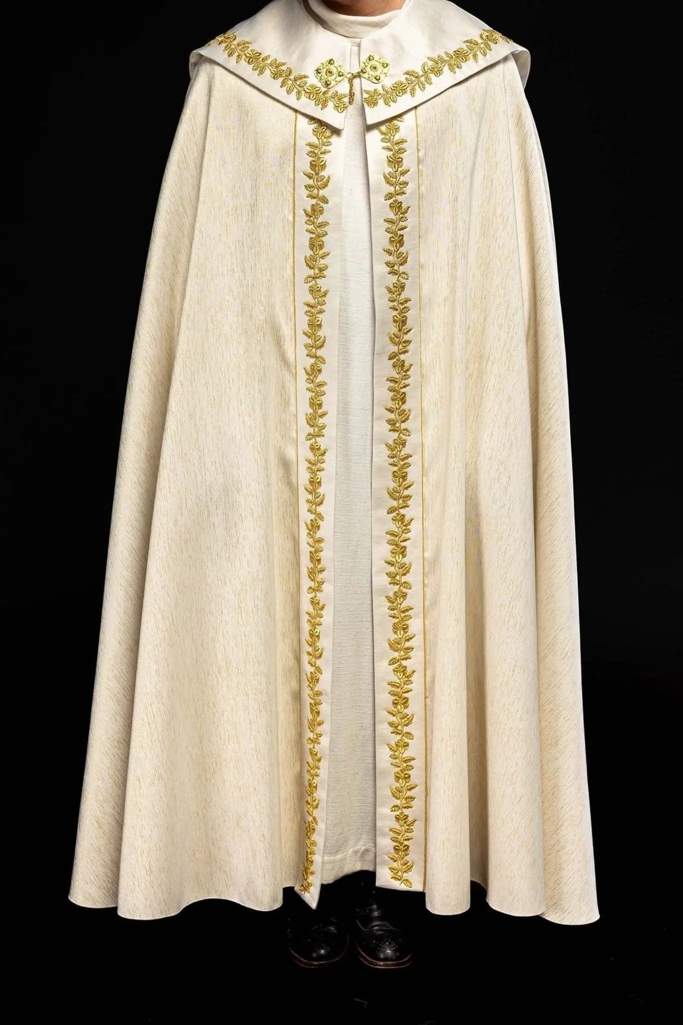 Colcha bordada mariana ecru