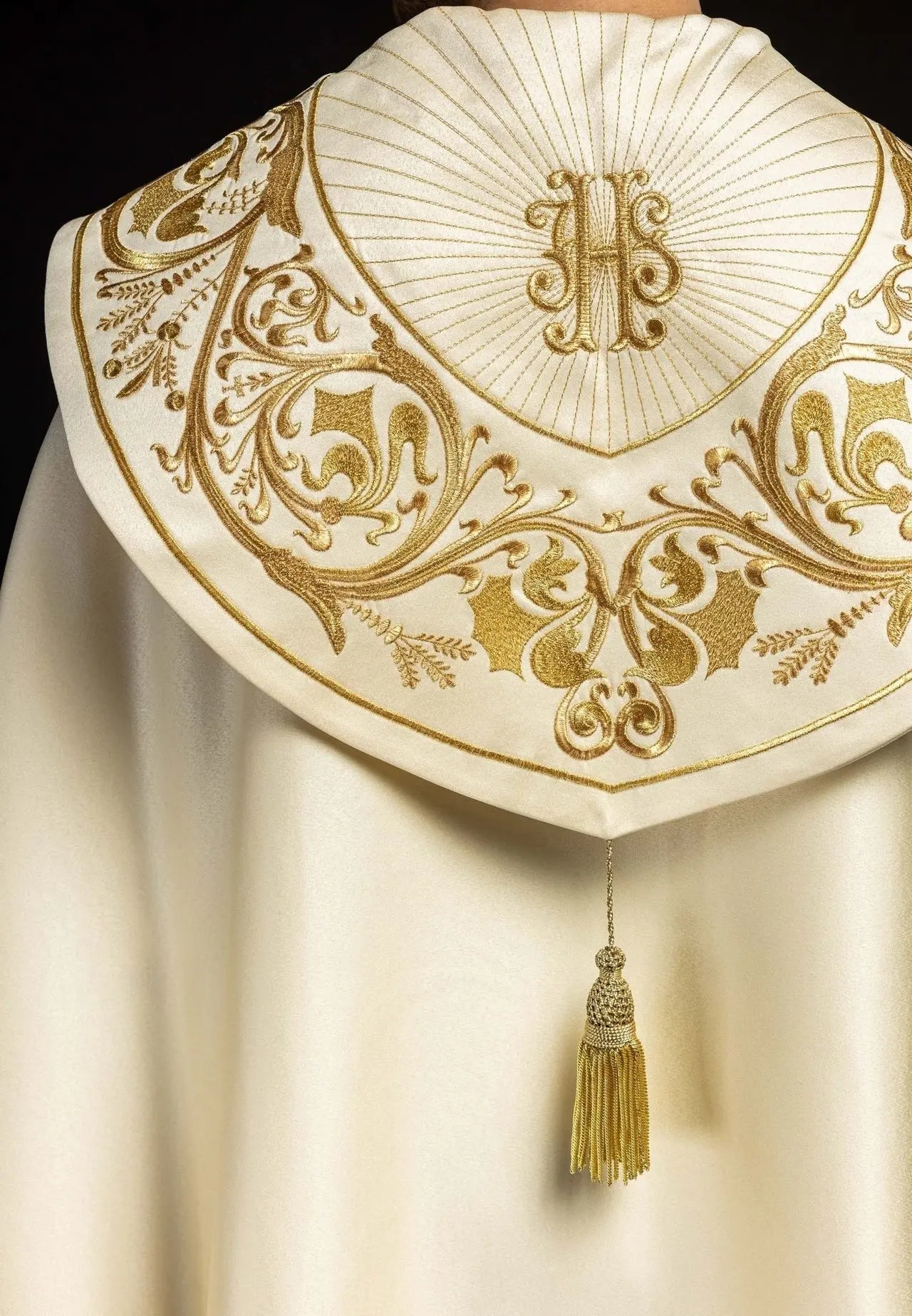 Embroidered liturgical chapel IHS ecru