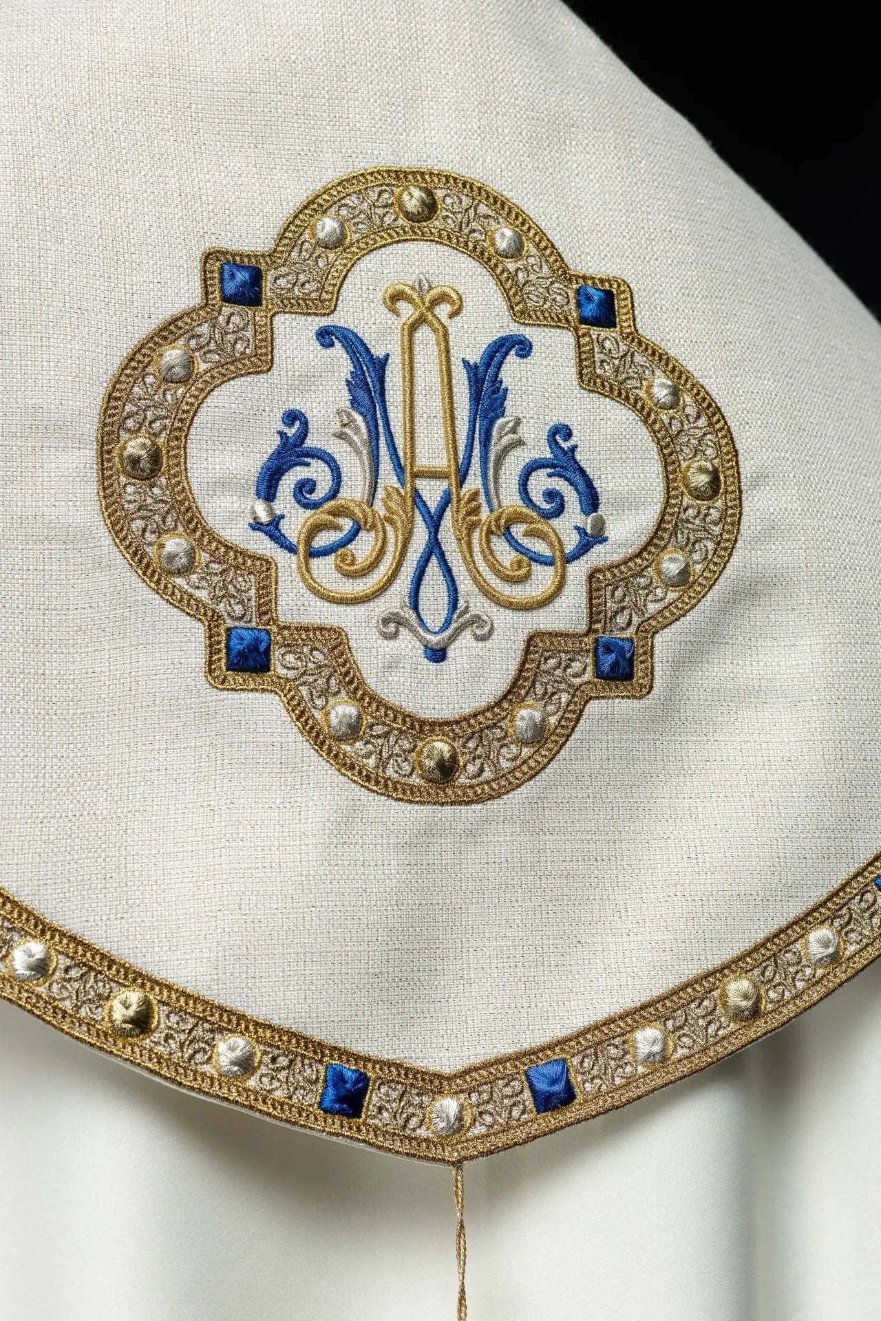 Liturgical Cope with Embroidered Marian Emblem – Ecru