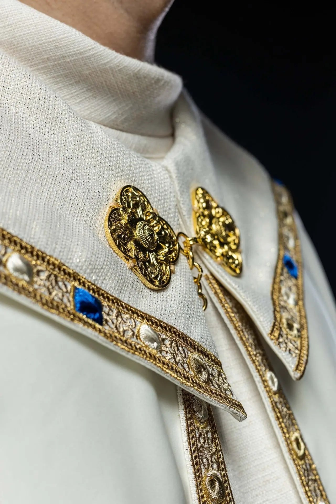 Liturgical Cope with Embroidered Marian Emblem – Ecru