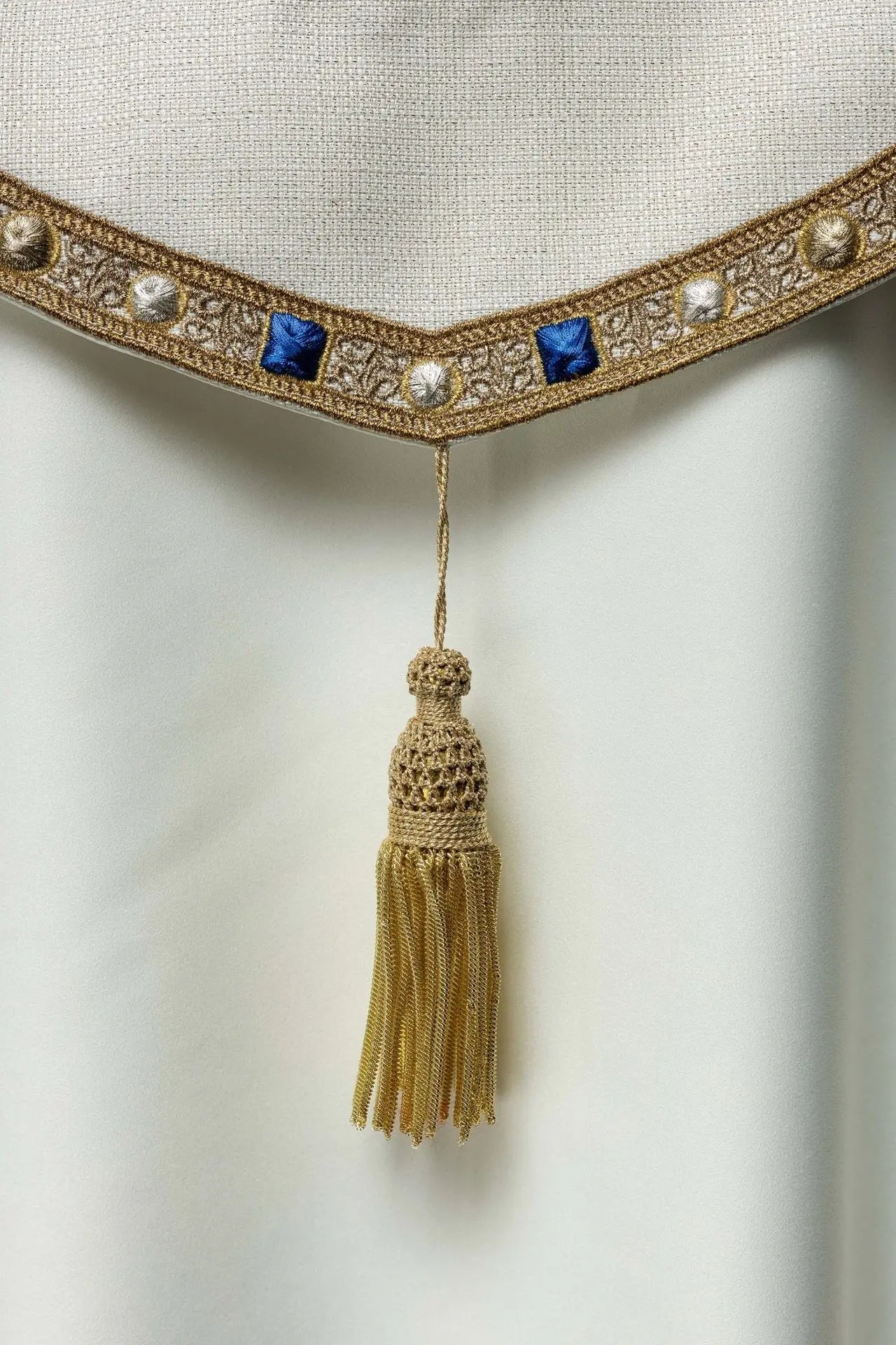 Liturgical Cope with Embroidered Marian Emblem – Ecru